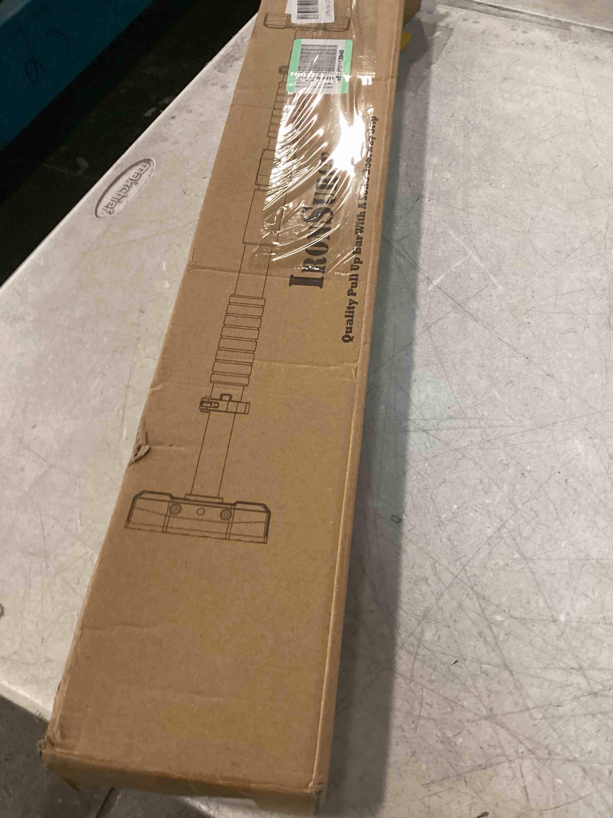 https://s3.amazonaws.com/lotting-images-prod/bidfta/PNK2177854_1745508746431.jpeg