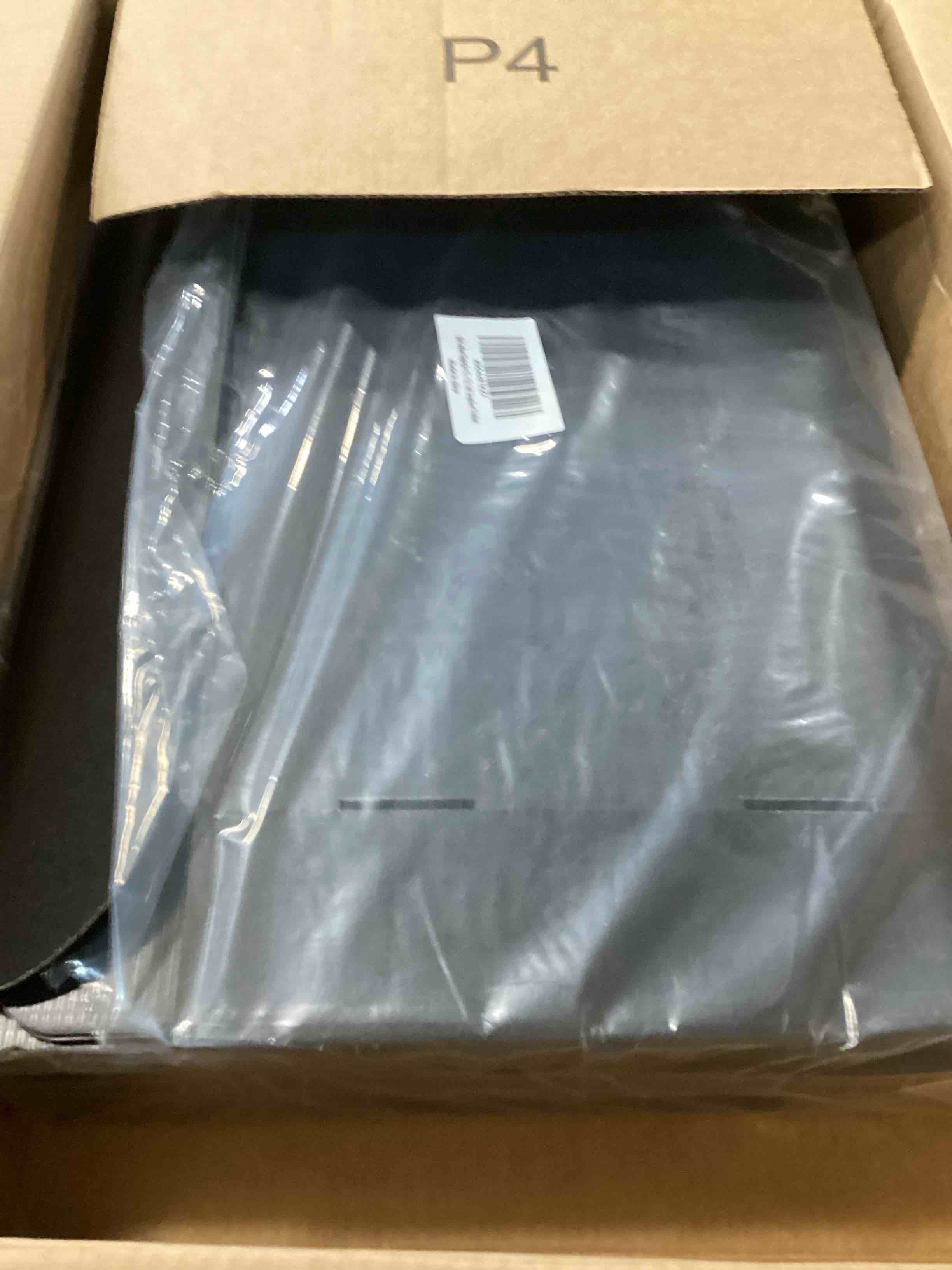 https://s3.amazonaws.com/lotting-images-prod/bidfta/PNK2177892_1745512653816.jpeg