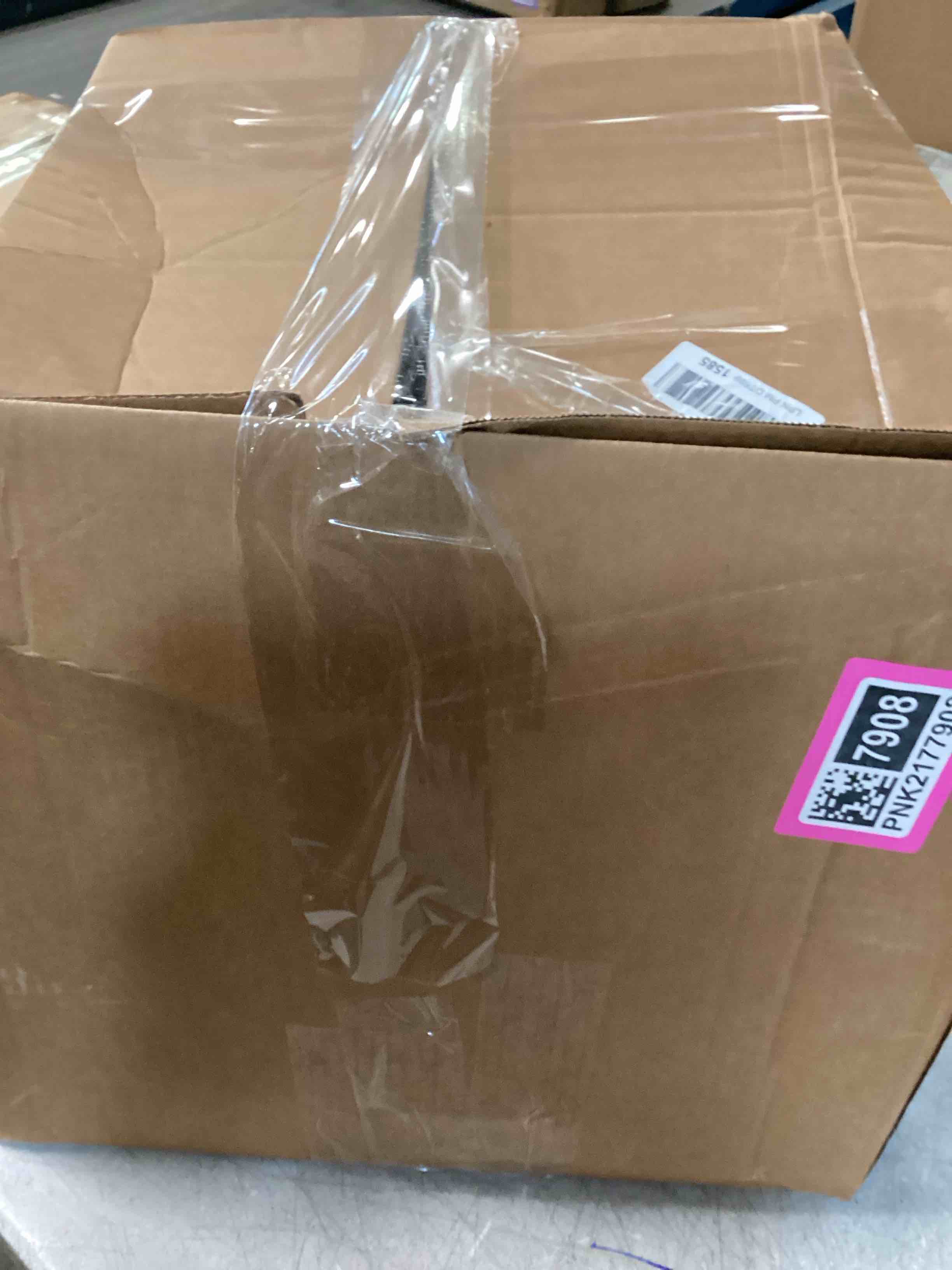 https://s3.amazonaws.com/lotting-images-prod/bidfta/PNK2177908_1745517906118.jpeg