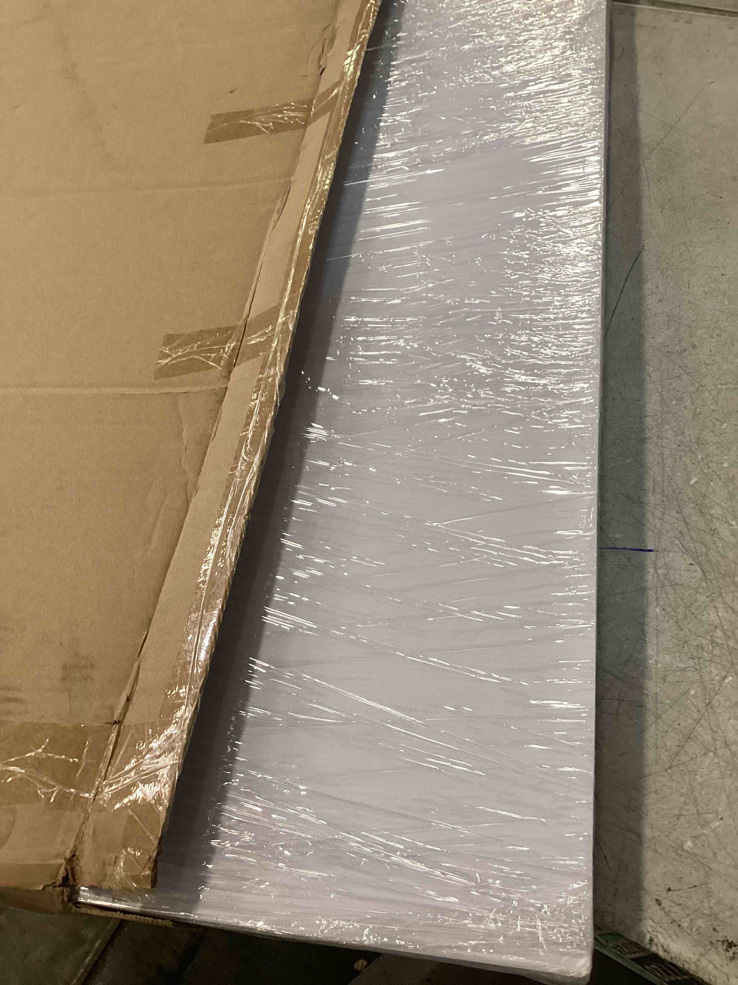 https://s3.amazonaws.com/lotting-images-prod/bidfta/PNK2177919_1745519401353.jpeg