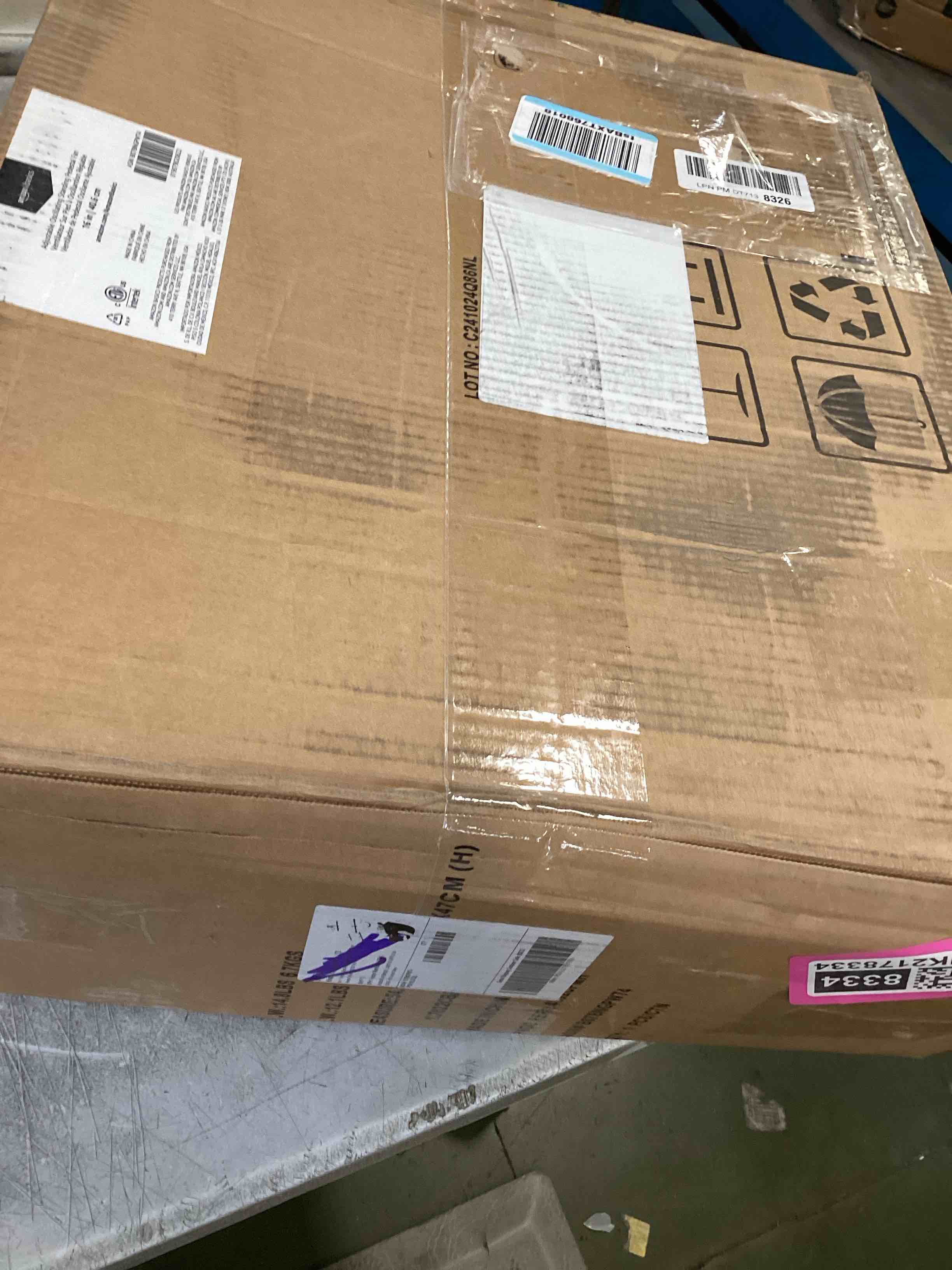 https://s3.amazonaws.com/lotting-images-prod/bidfta/PNK2178334_1746197671393.jpeg