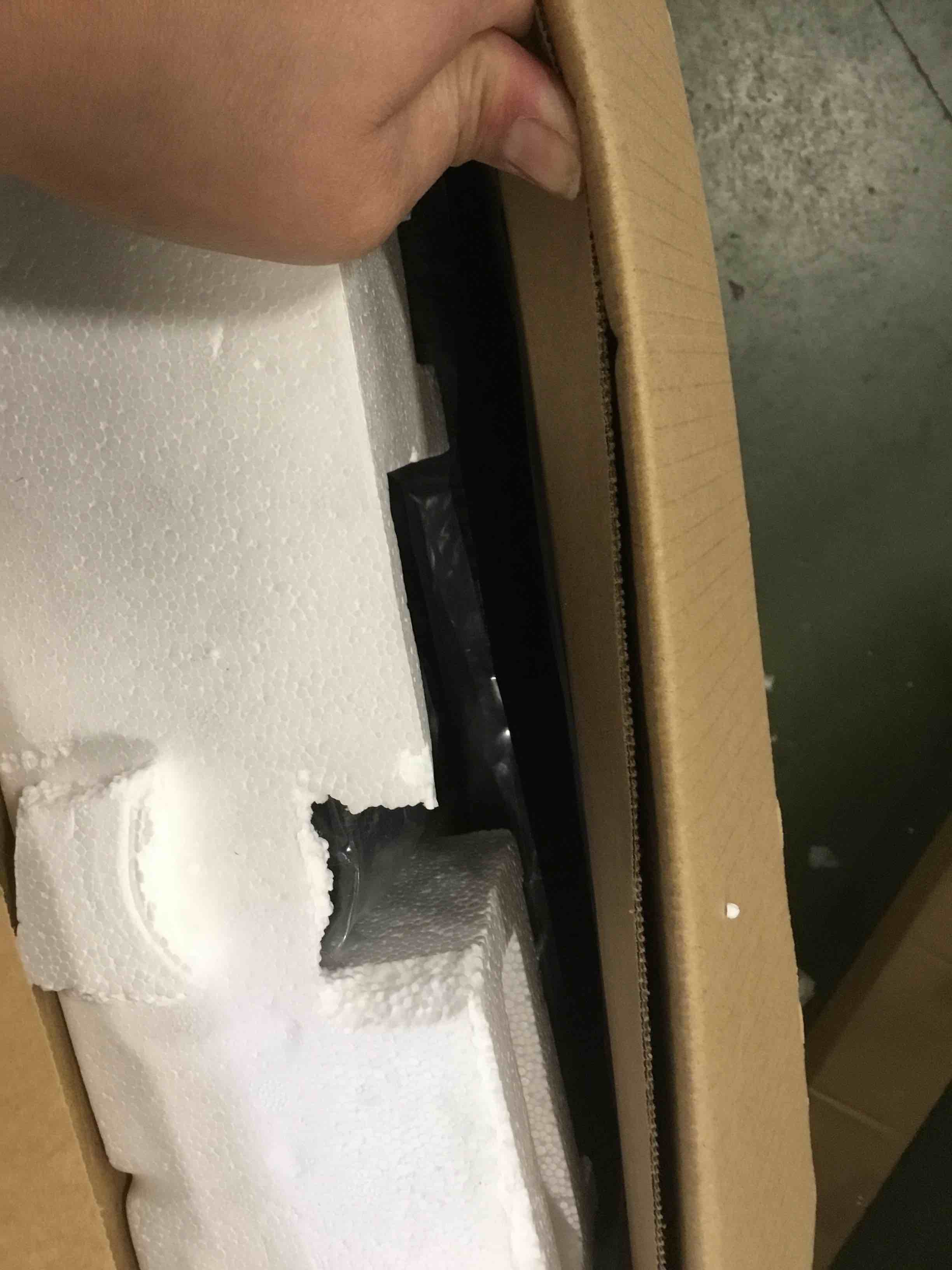 https://s3.amazonaws.com/lotting-images-prod/bidfta/PNK2178447_1746535611270.jpeg