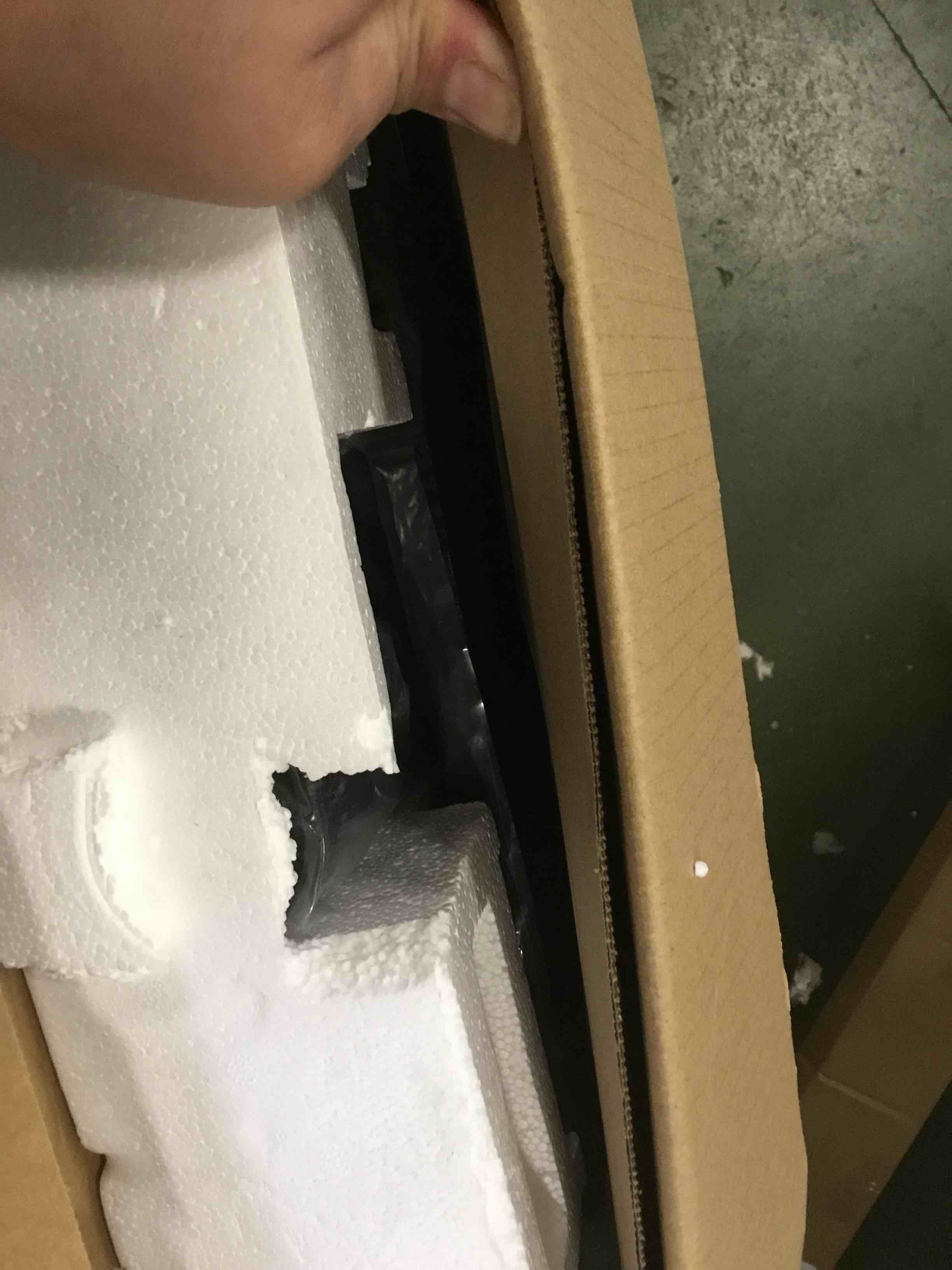 https://s3.amazonaws.com/lotting-images-prod/bidfta/PNK2178447_1746535612672.jpeg