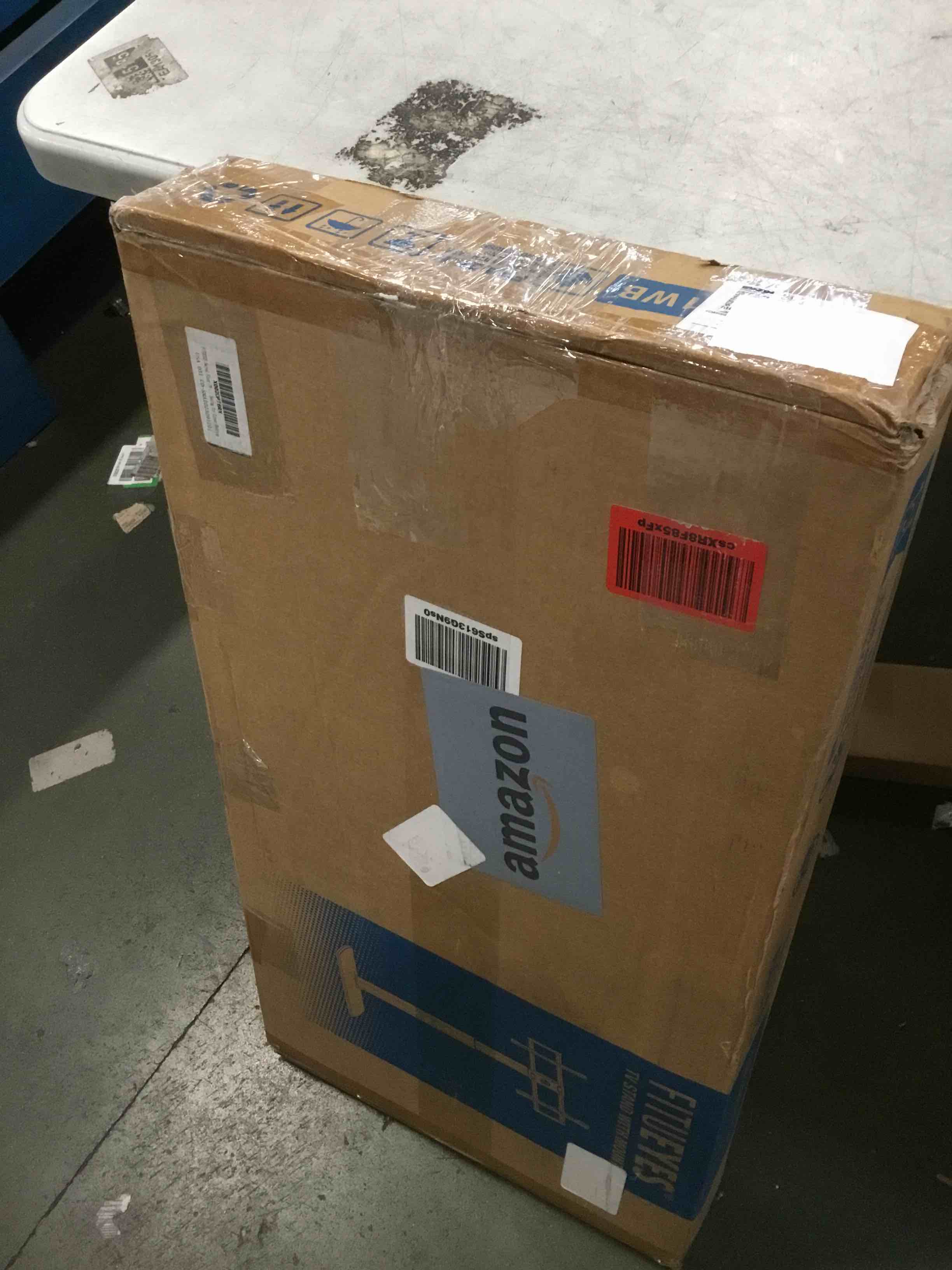 https://s3.amazonaws.com/lotting-images-prod/bidfta/PNK2178447_1746535647429.jpeg