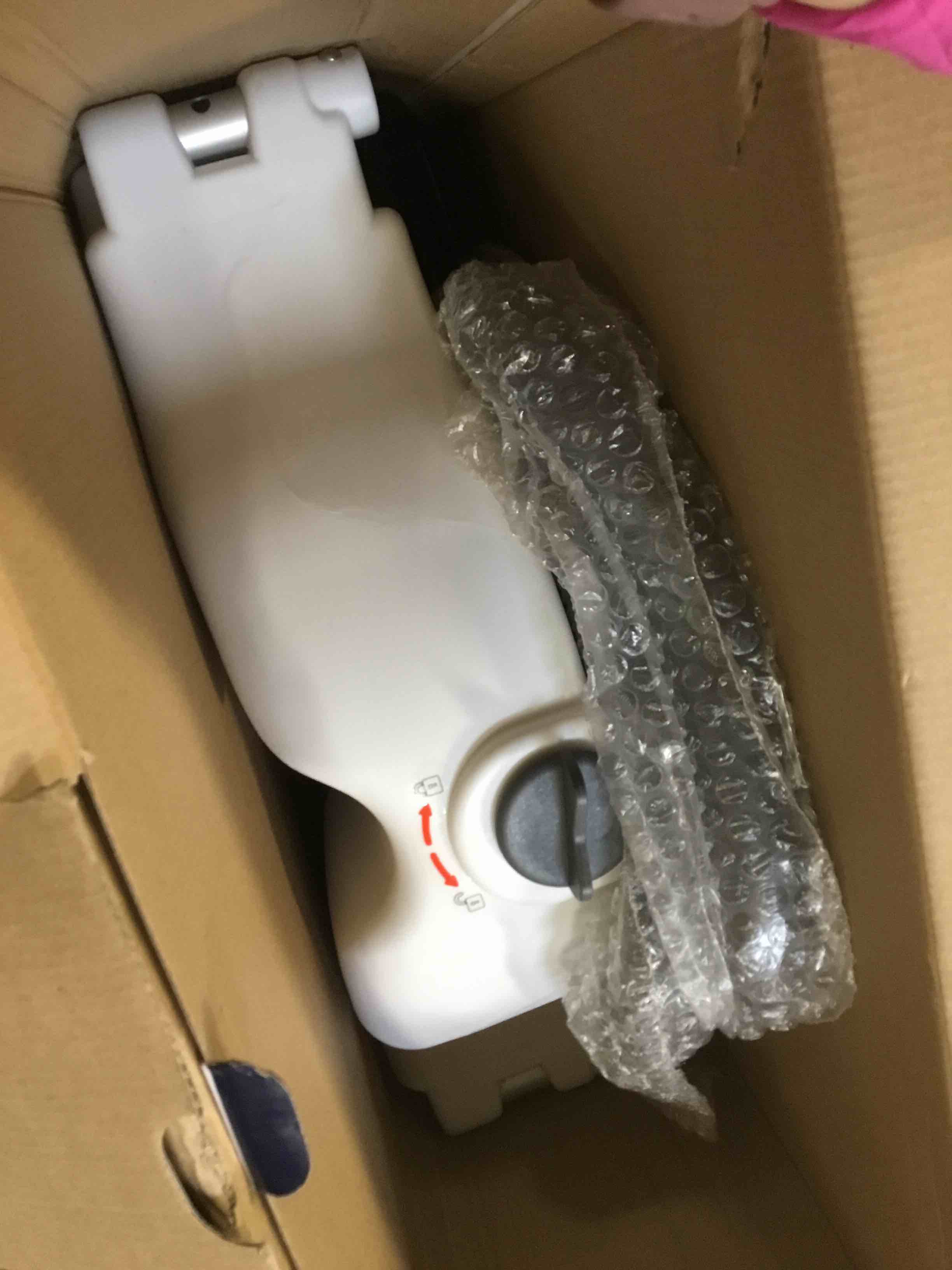 https://s3.amazonaws.com/lotting-images-prod/bidfta/PNK2178544_1746547040140.jpeg