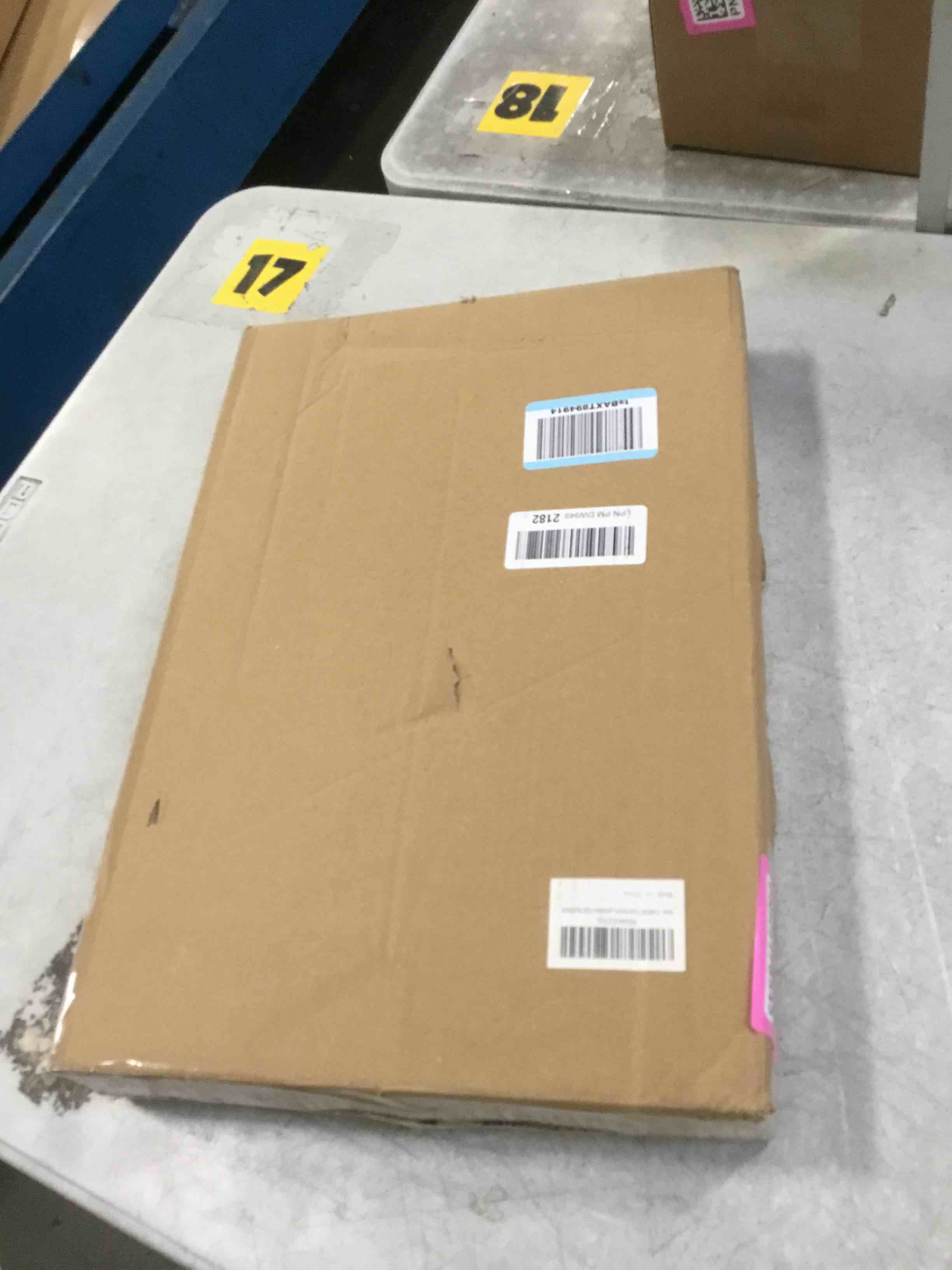https://s3.amazonaws.com/lotting-images-prod/bidfta/PNK2178545_1746546926550.jpeg