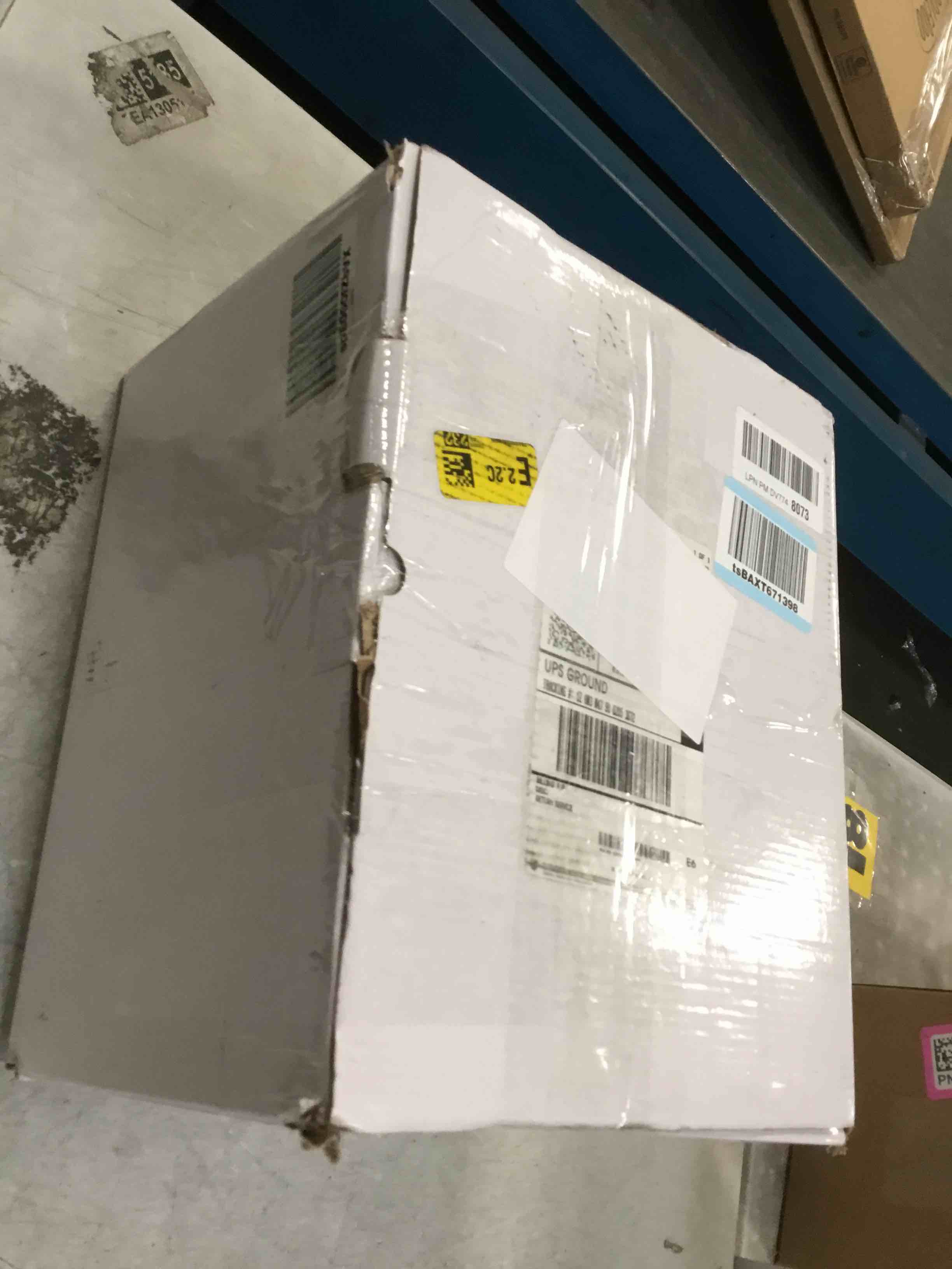 https://s3.amazonaws.com/lotting-images-prod/bidfta/PNK2178547_1746547376812.jpeg