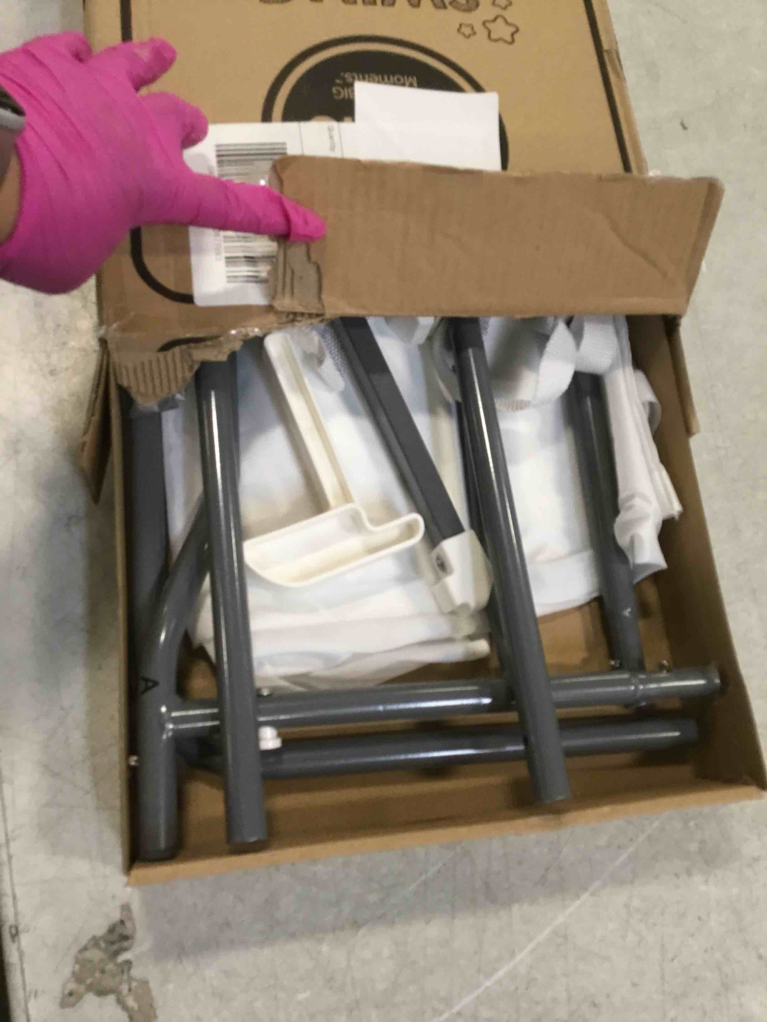 https://s3.amazonaws.com/lotting-images-prod/bidfta/PNK2178557_1746548016361.jpeg