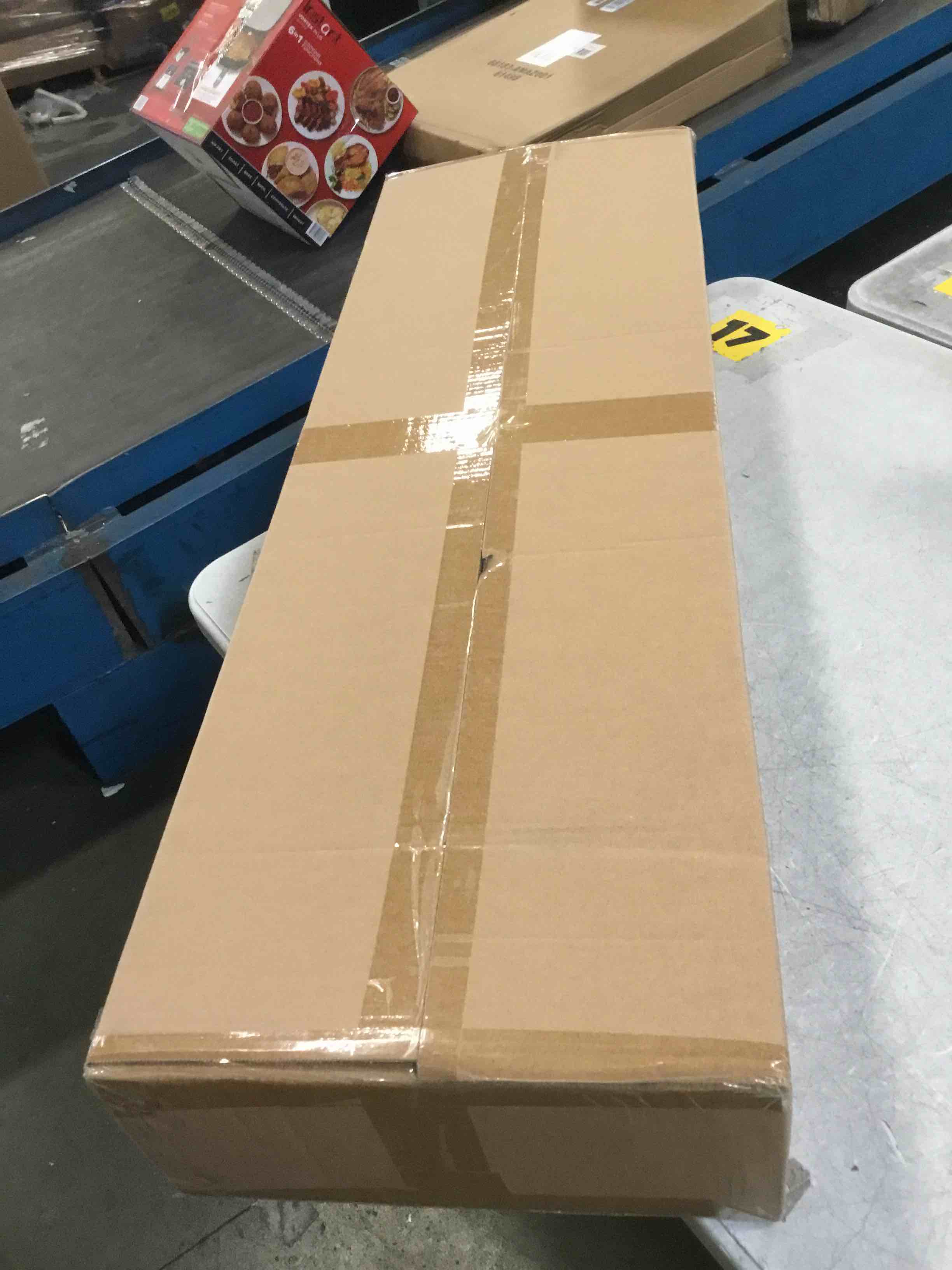 https://s3.amazonaws.com/lotting-images-prod/bidfta/PNK2178655_1746559921795.jpeg
