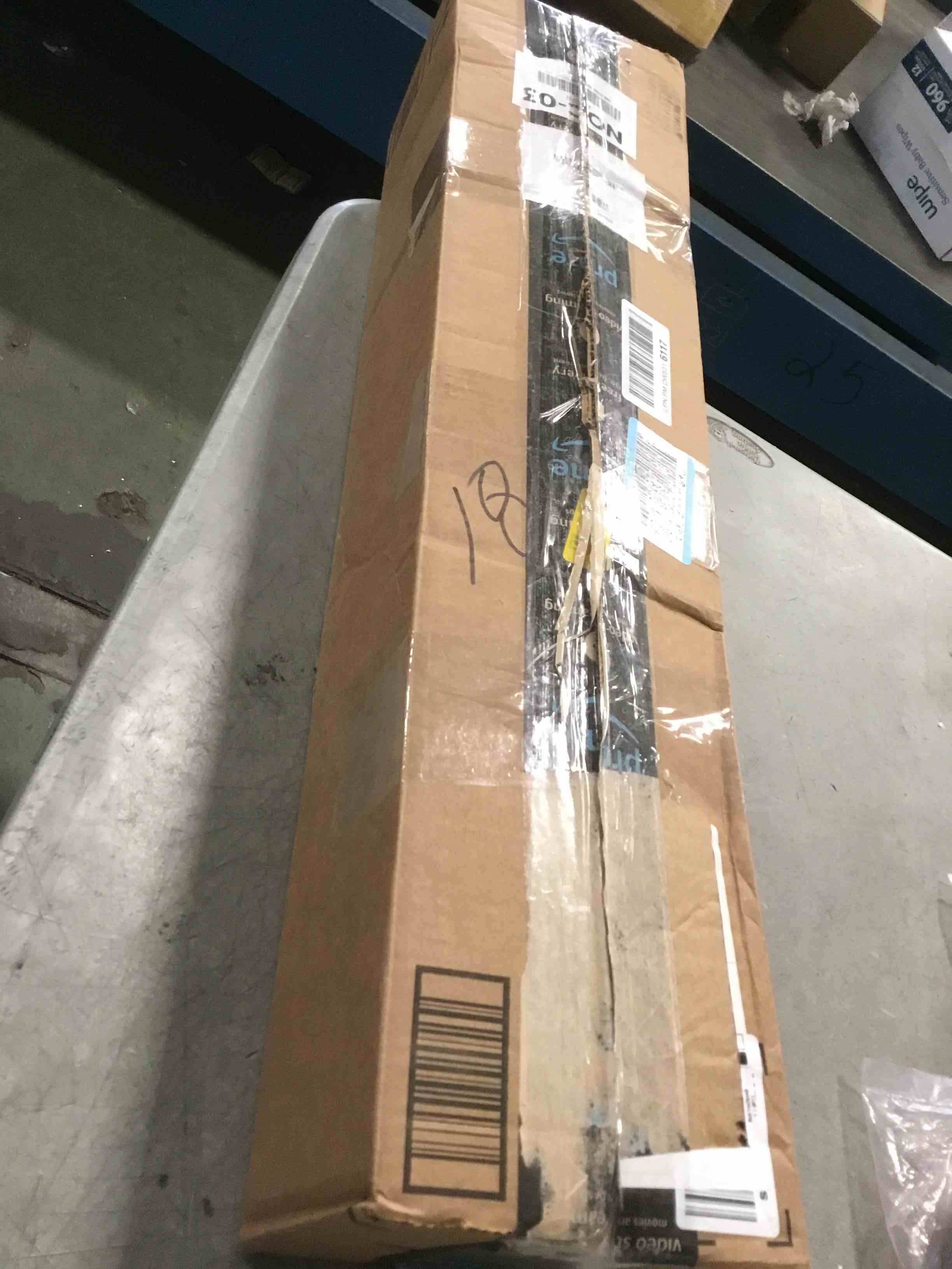 https://s3.amazonaws.com/lotting-images-prod/bidfta/PNK2178821_1746721104597.jpeg