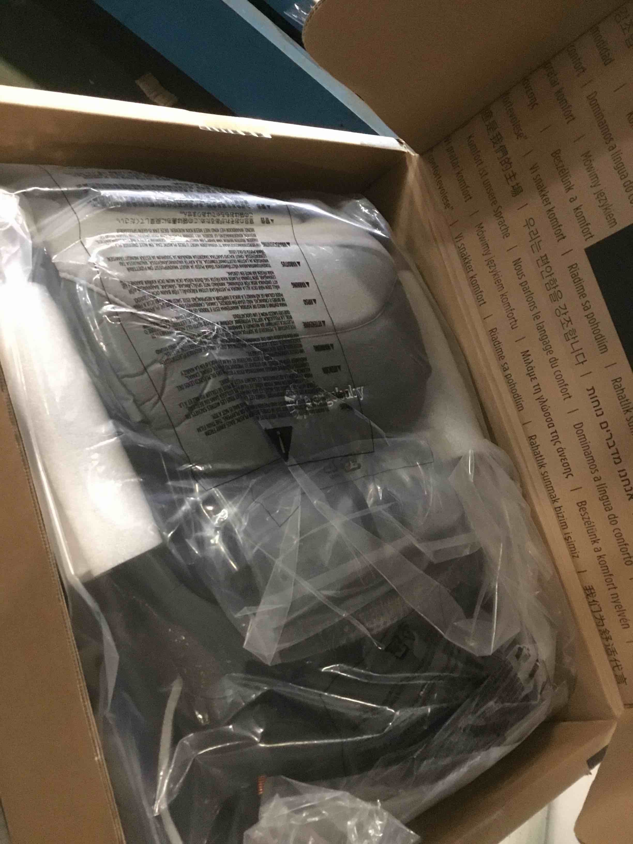 https://s3.amazonaws.com/lotting-images-prod/bidfta/PNK2178846_1746725942360.jpeg