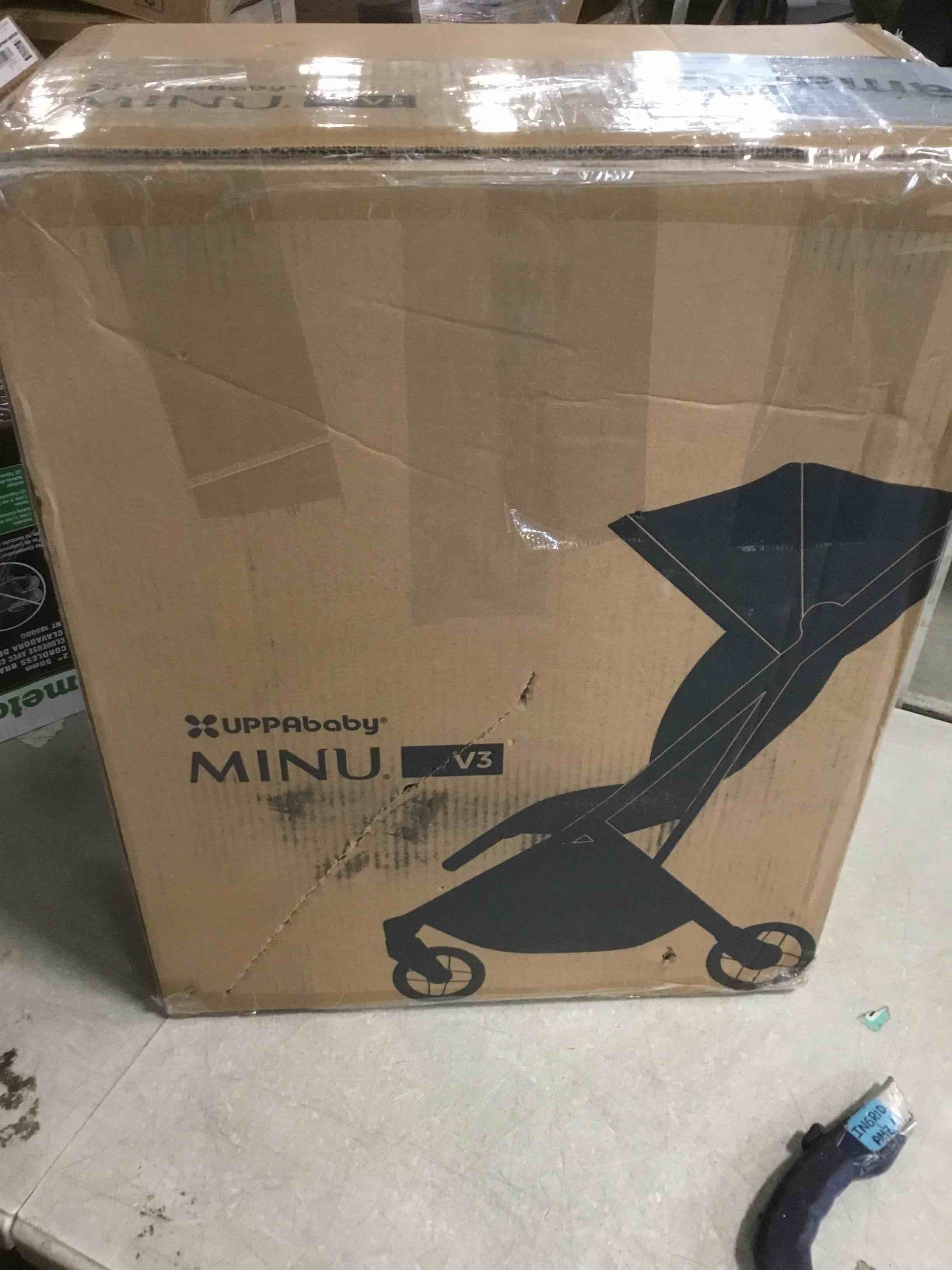 https://s3.amazonaws.com/lotting-images-prod/bidfta/PNK2178998_1746805101236.jpeg
