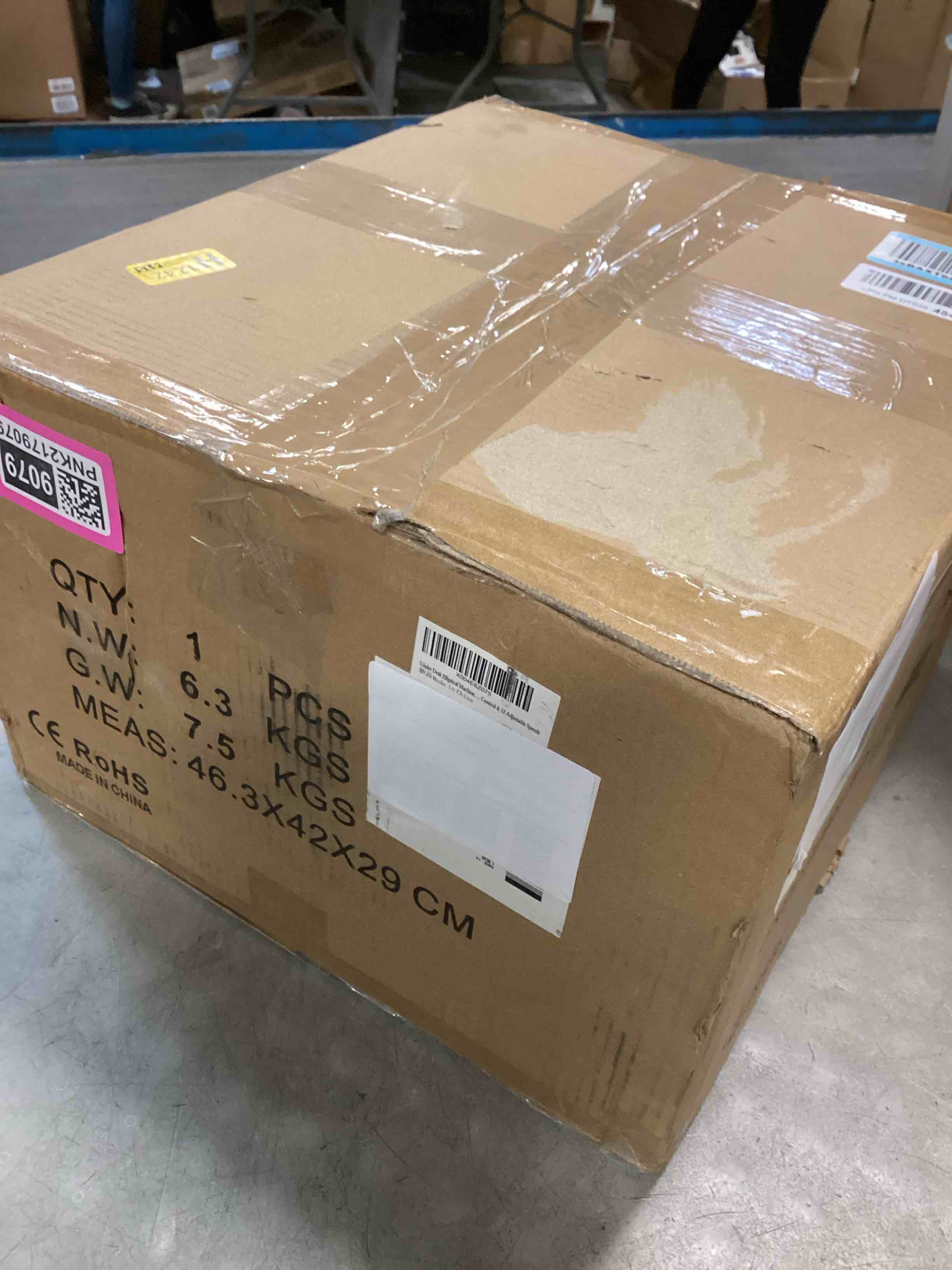 https://s3.amazonaws.com/lotting-images-prod/bidfta/PNK2179079_1743513051407.jpeg