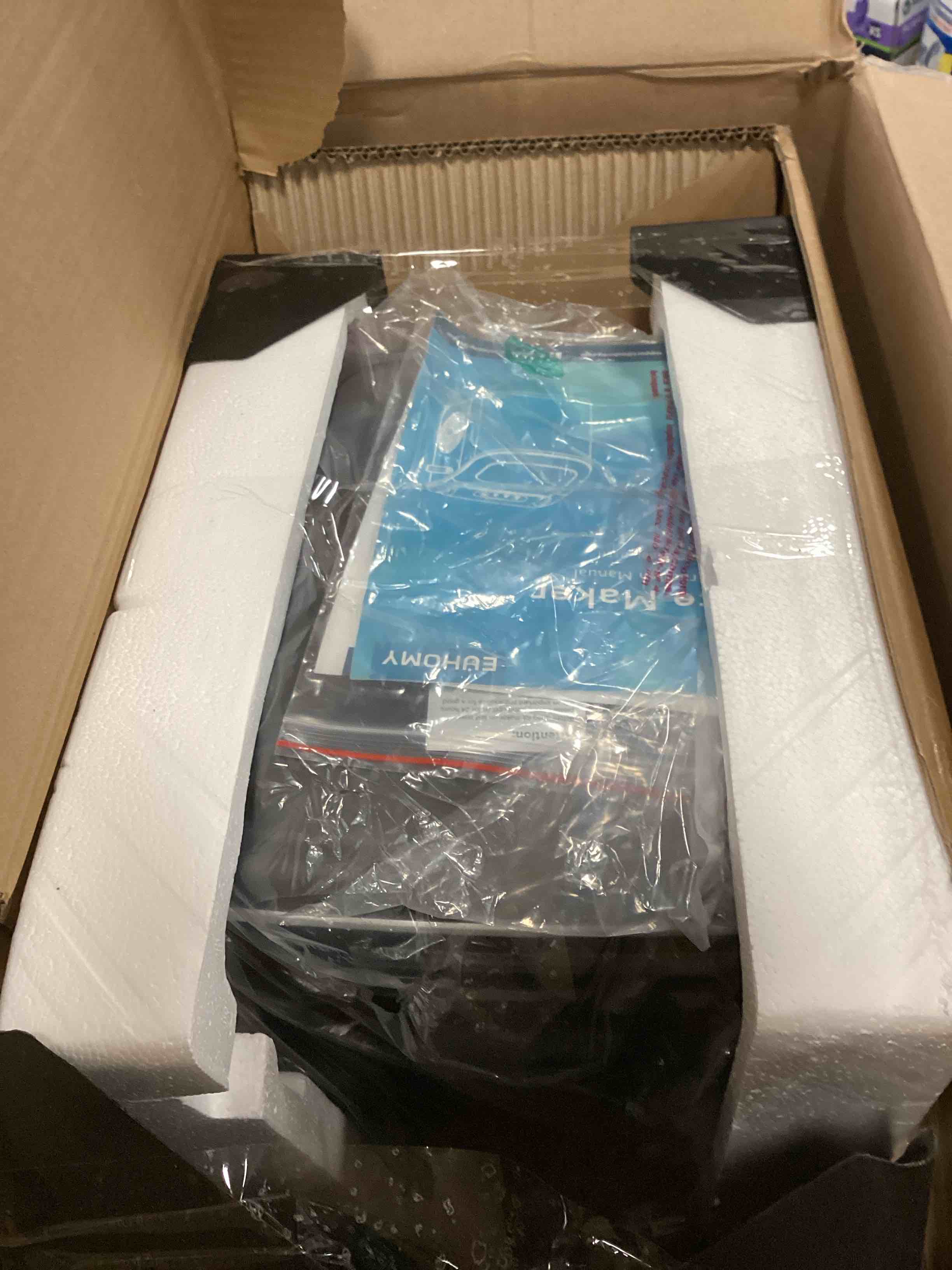 https://s3.amazonaws.com/lotting-images-prod/bidfta/PNK2179653_1743692365261.jpeg
