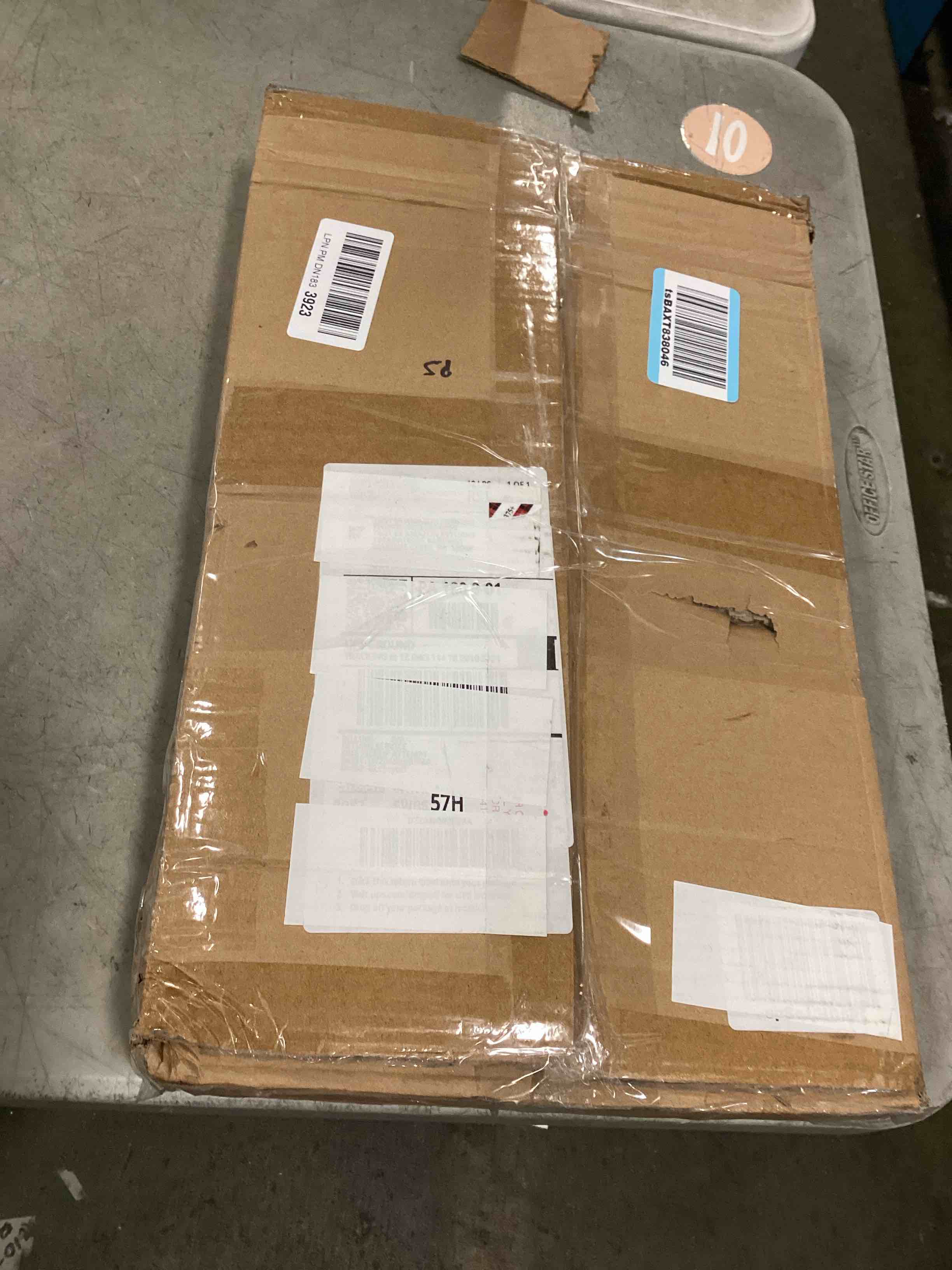 https://s3.amazonaws.com/lotting-images-prod/bidfta/PNK2179727_1743777802513.jpeg