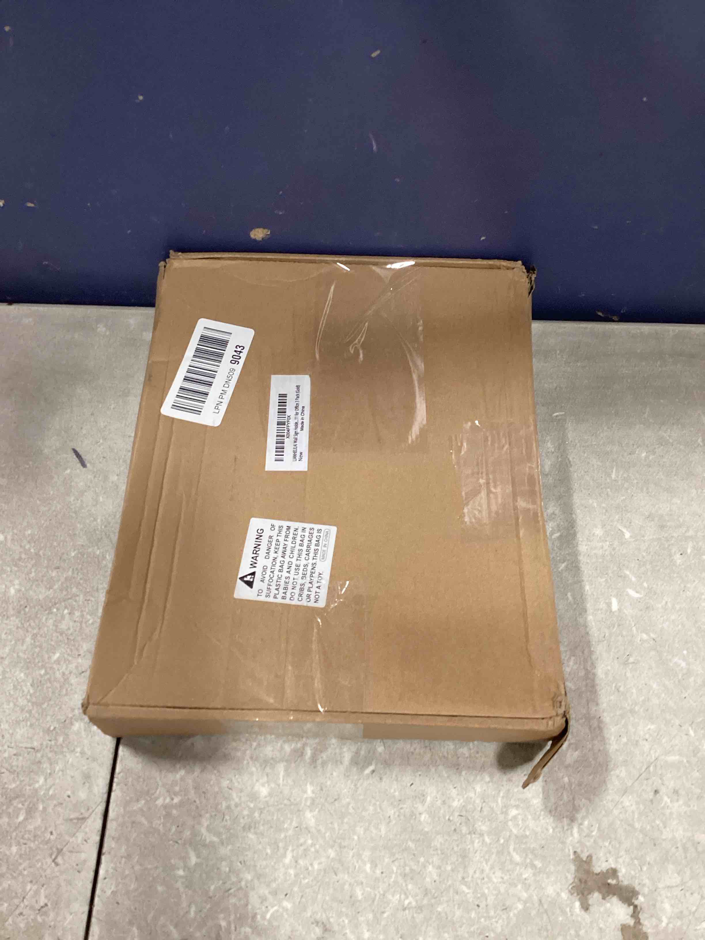 https://s3.amazonaws.com/lotting-images-prod/bidfta/PNK2180126_1744202281953.jpeg