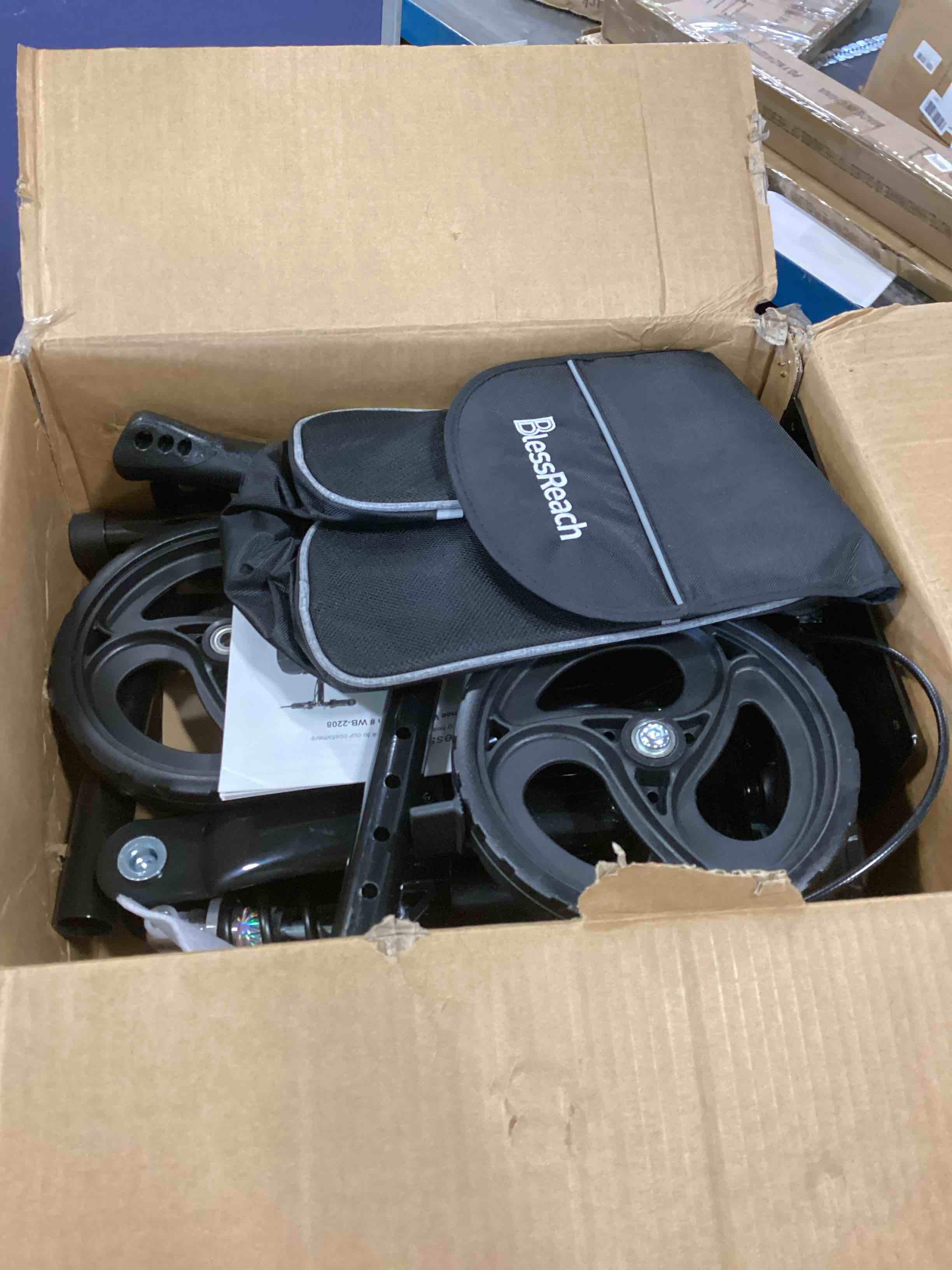https://s3.amazonaws.com/lotting-images-prod/bidfta/PNK2180407_1744294944875.jpeg