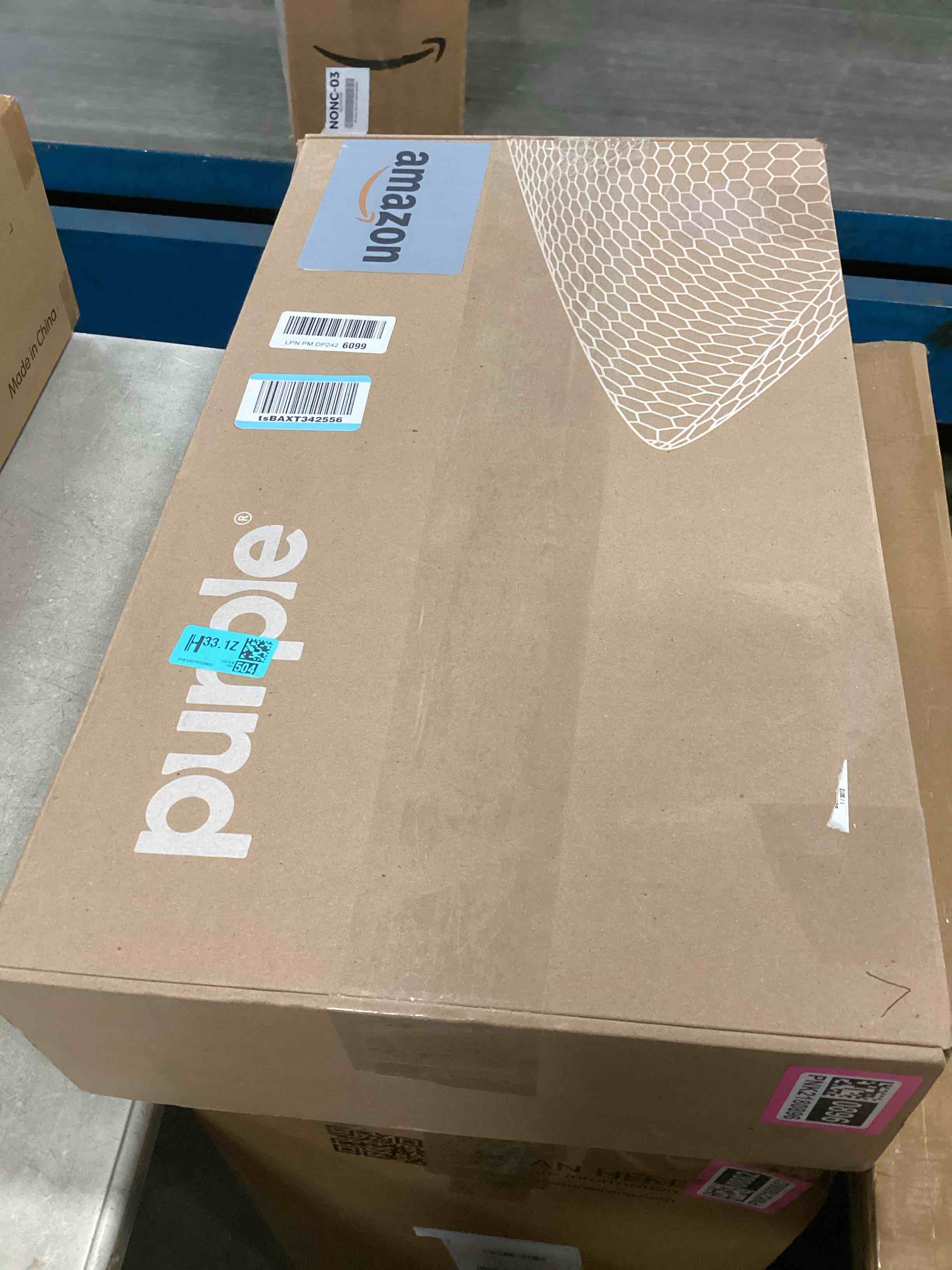 https://s3.amazonaws.com/lotting-images-prod/bidfta/PNK2180896_1744827056760.jpeg