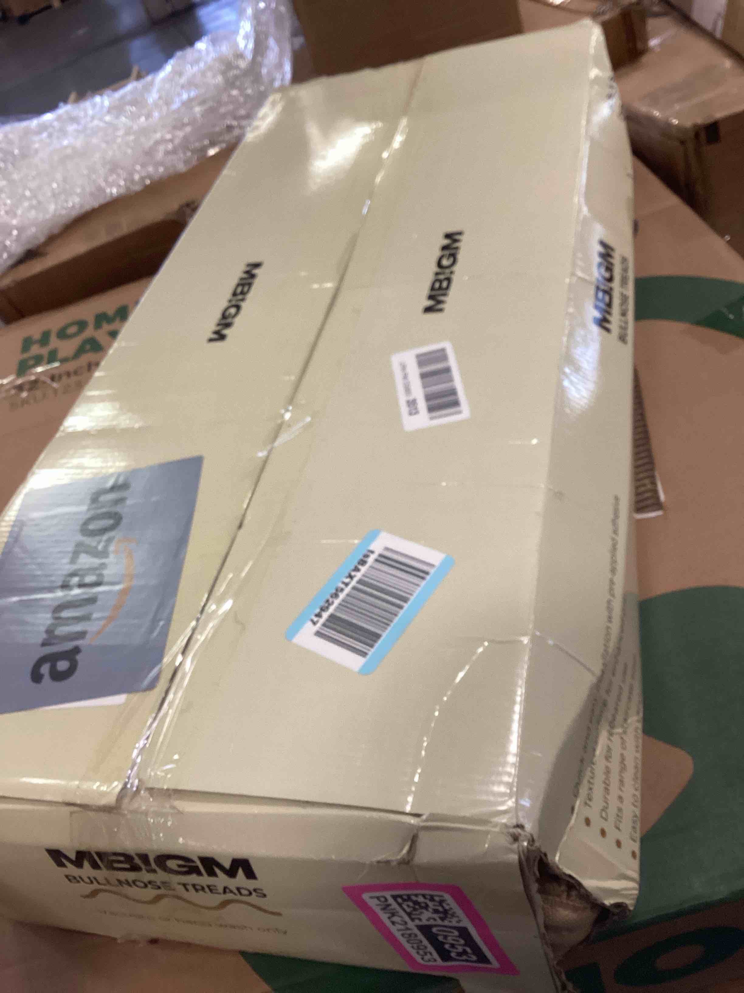 https://s3.amazonaws.com/lotting-images-prod/bidfta/PNK2180953_1744833368469.jpeg