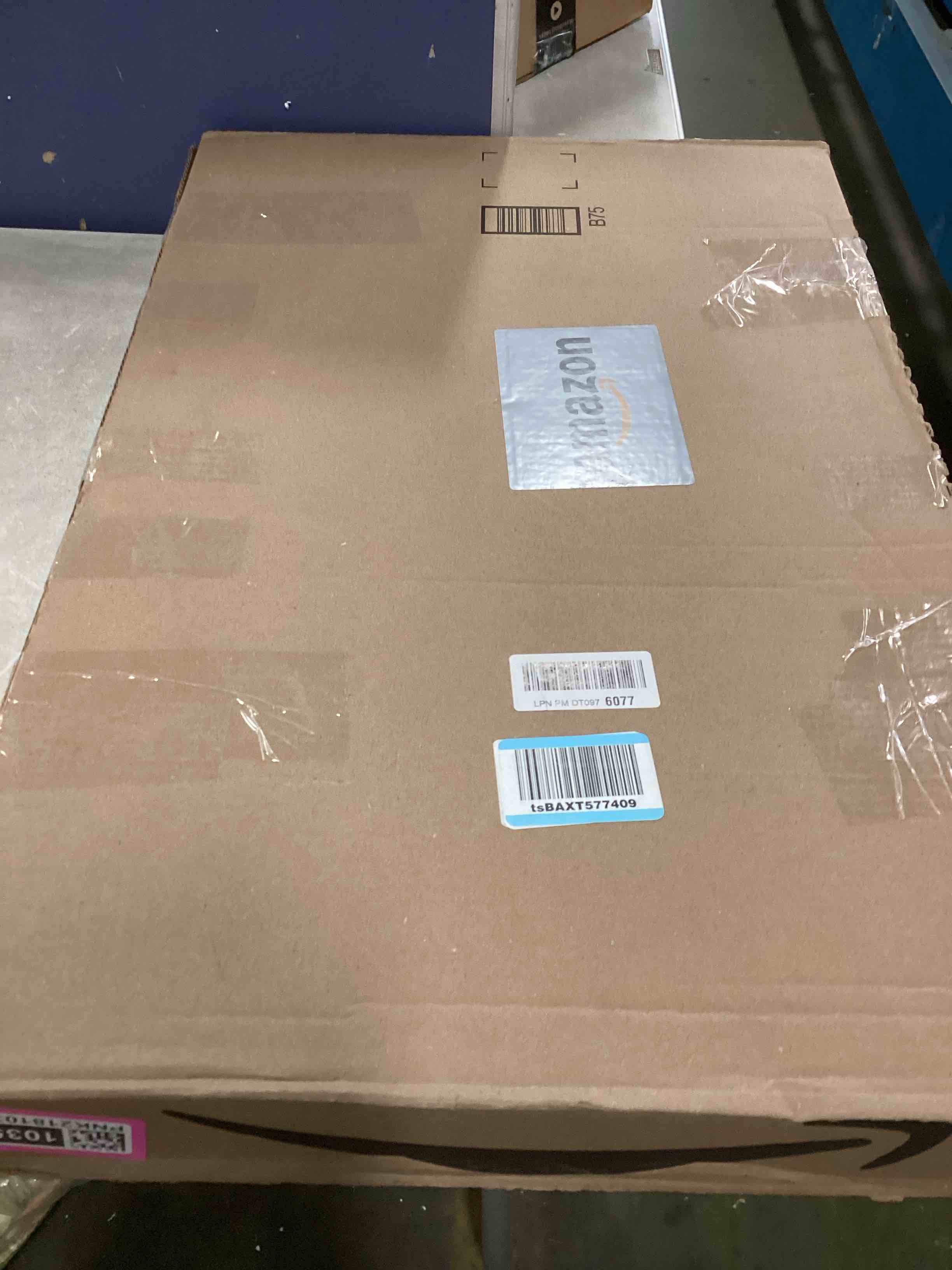 https://s3.amazonaws.com/lotting-images-prod/bidfta/PNK2181035_1744897422433.jpeg