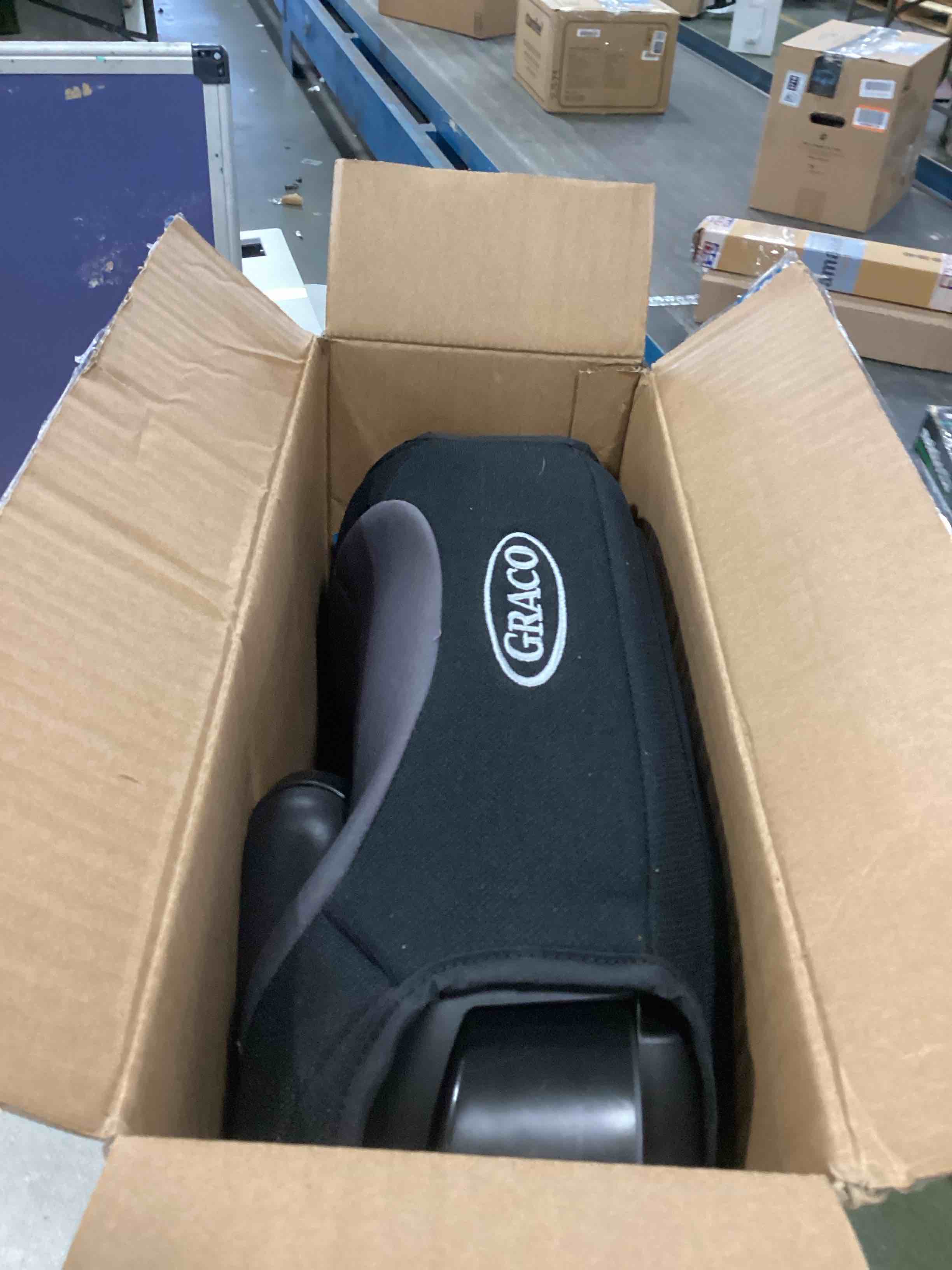https://s3.amazonaws.com/lotting-images-prod/bidfta/PNK2181161_1744919518248.jpeg
