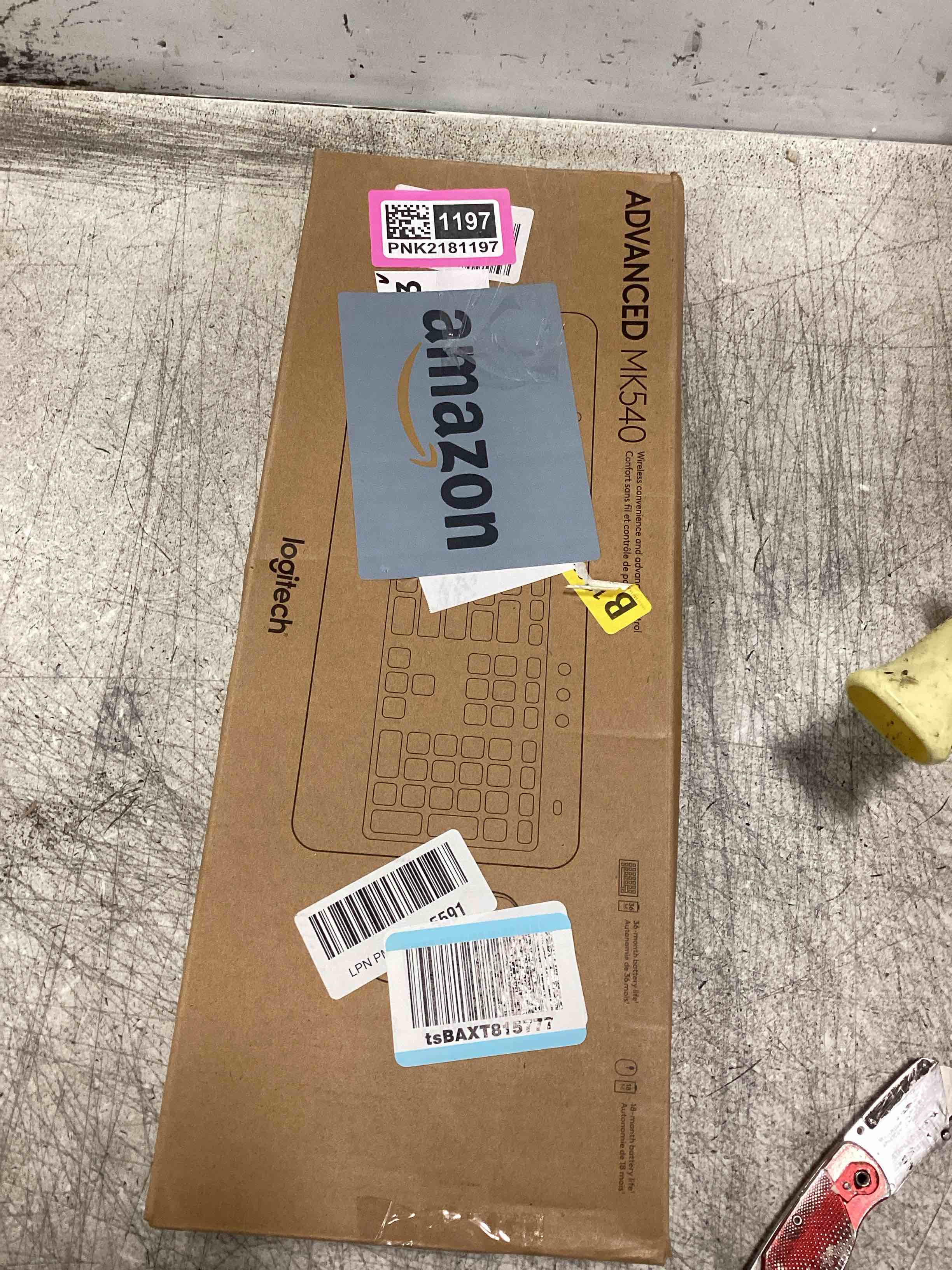 https://s3.amazonaws.com/lotting-images-prod/bidfta/PNK2181197_1749571256053.jpeg