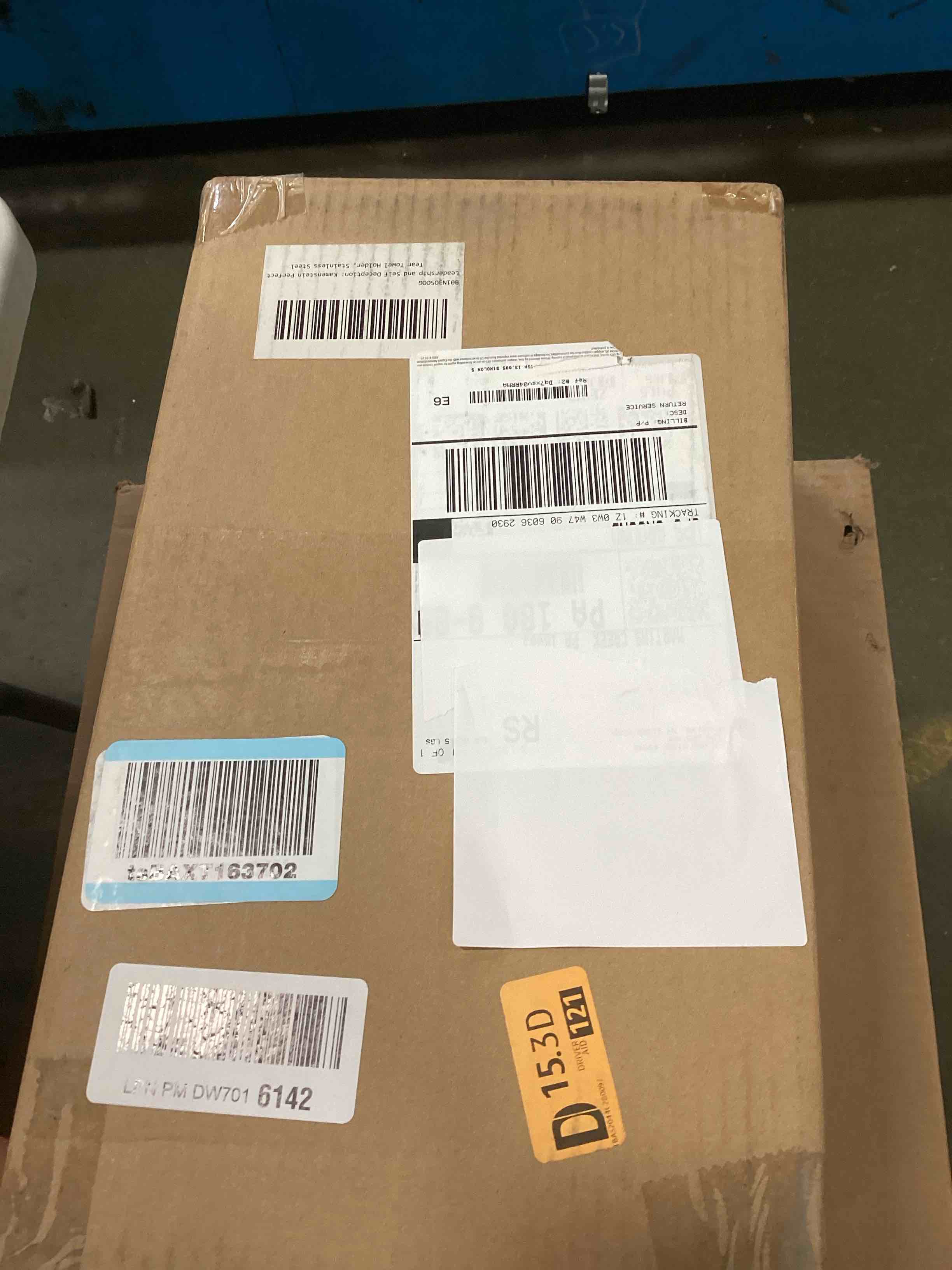 https://s3.amazonaws.com/lotting-images-prod/bidfta/PNK2181308_1745415906286.jpeg