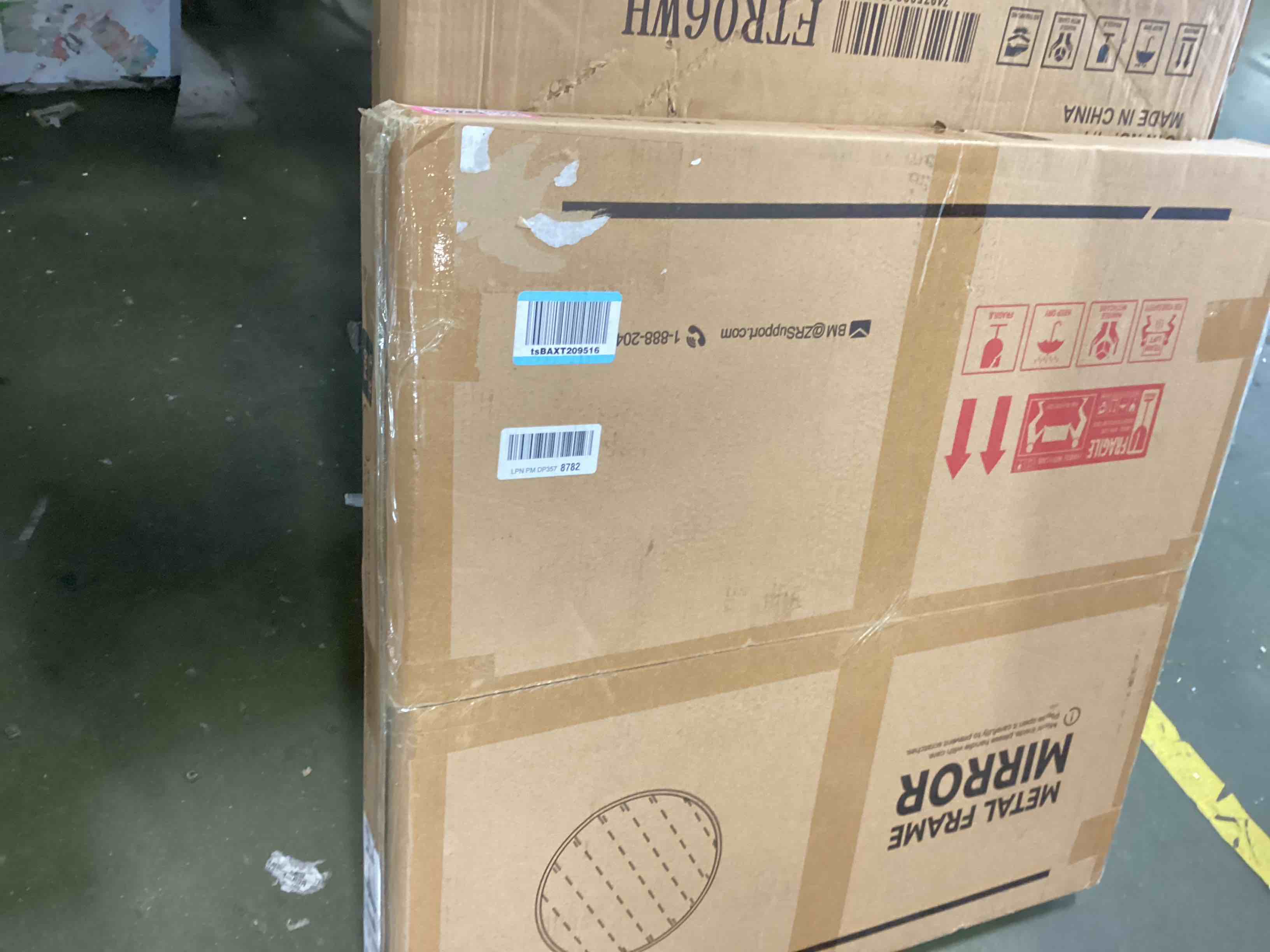 https://s3.amazonaws.com/lotting-images-prod/bidfta/PNK2181704_1745845869222.jpeg