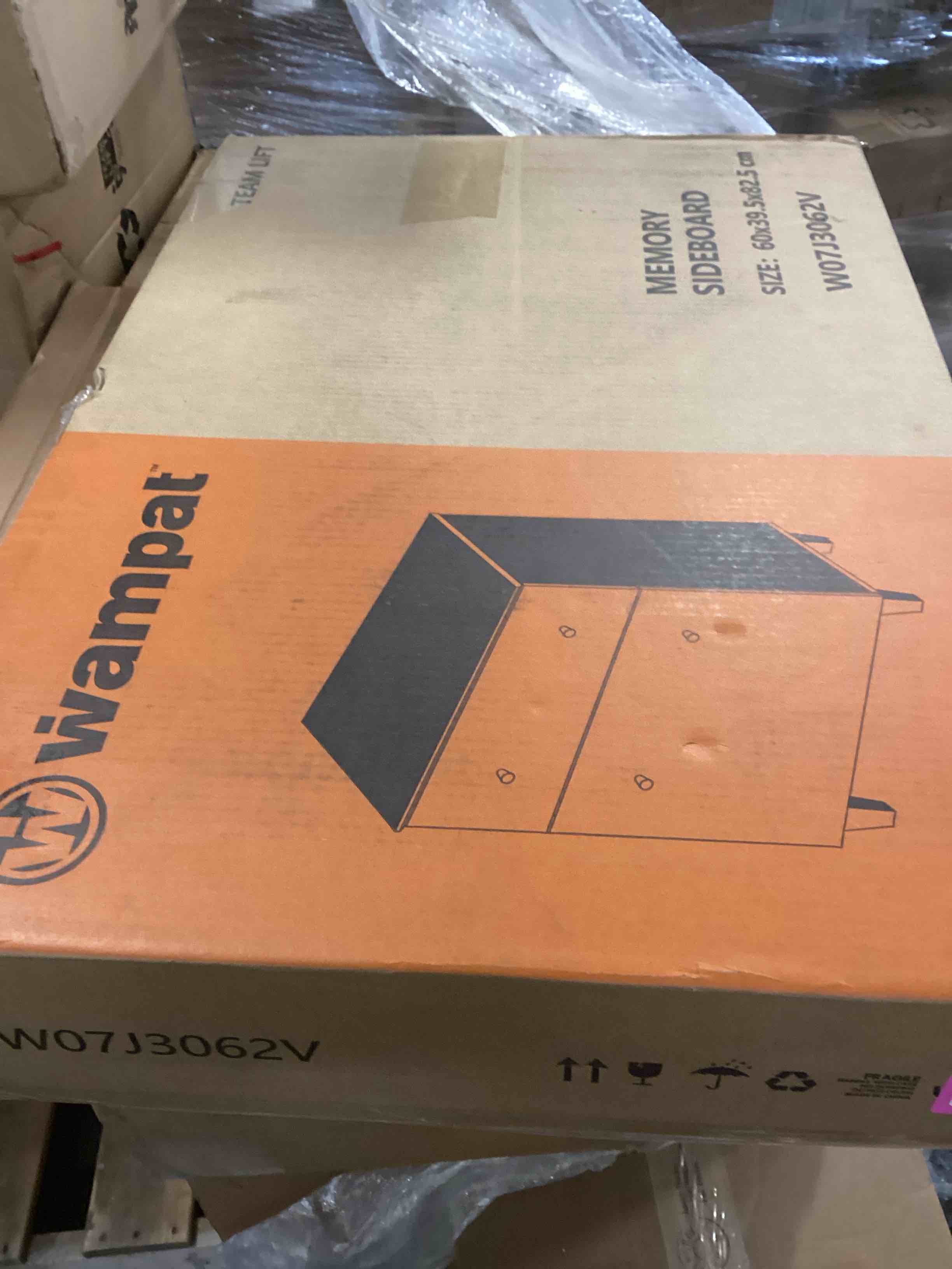 https://s3.amazonaws.com/lotting-images-prod/bidfta/PNK2181760_1745938112704.jpeg