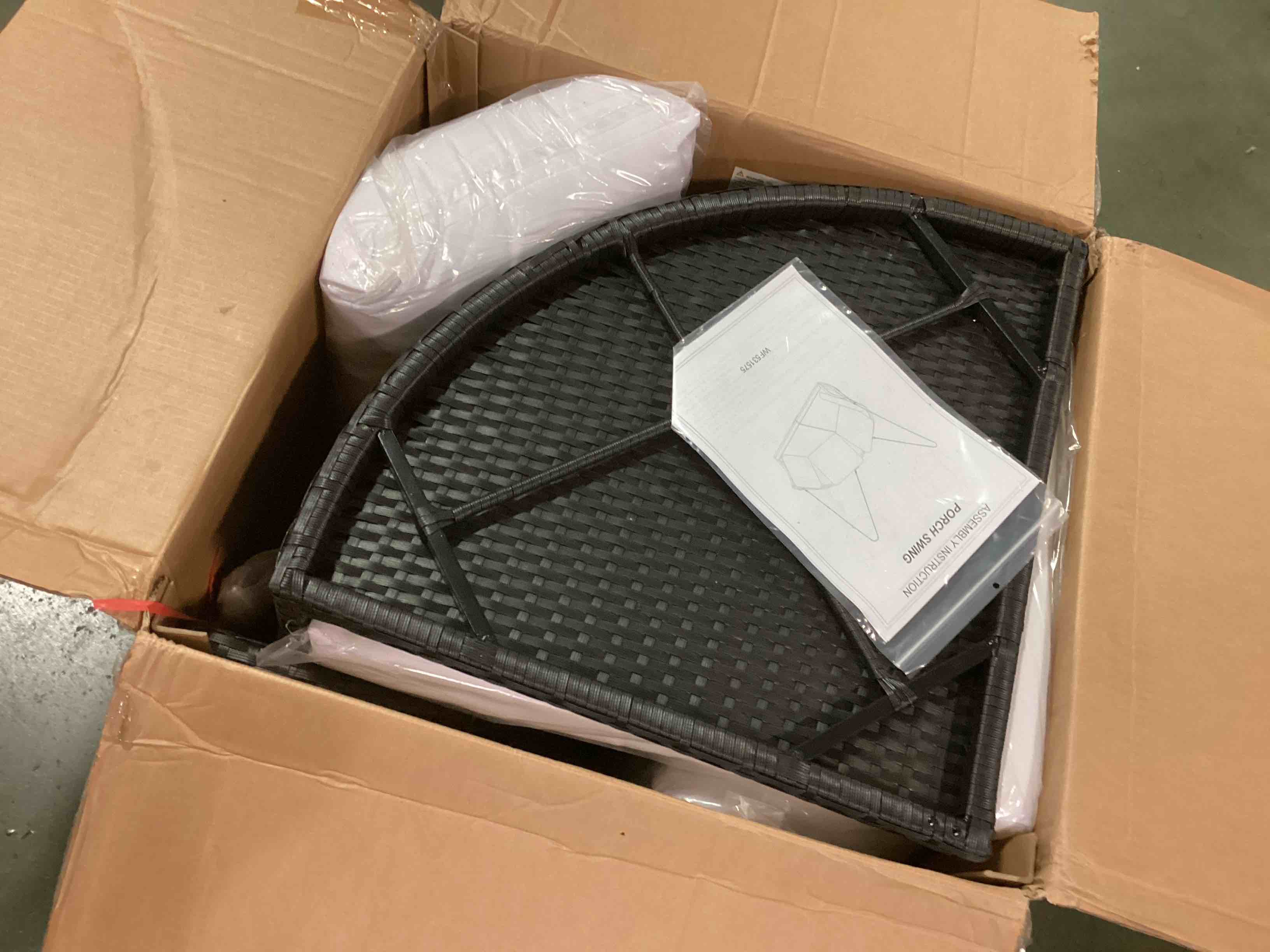 https://s3.amazonaws.com/lotting-images-prod/bidfta/PNK2181793_1745932331198.jpeg