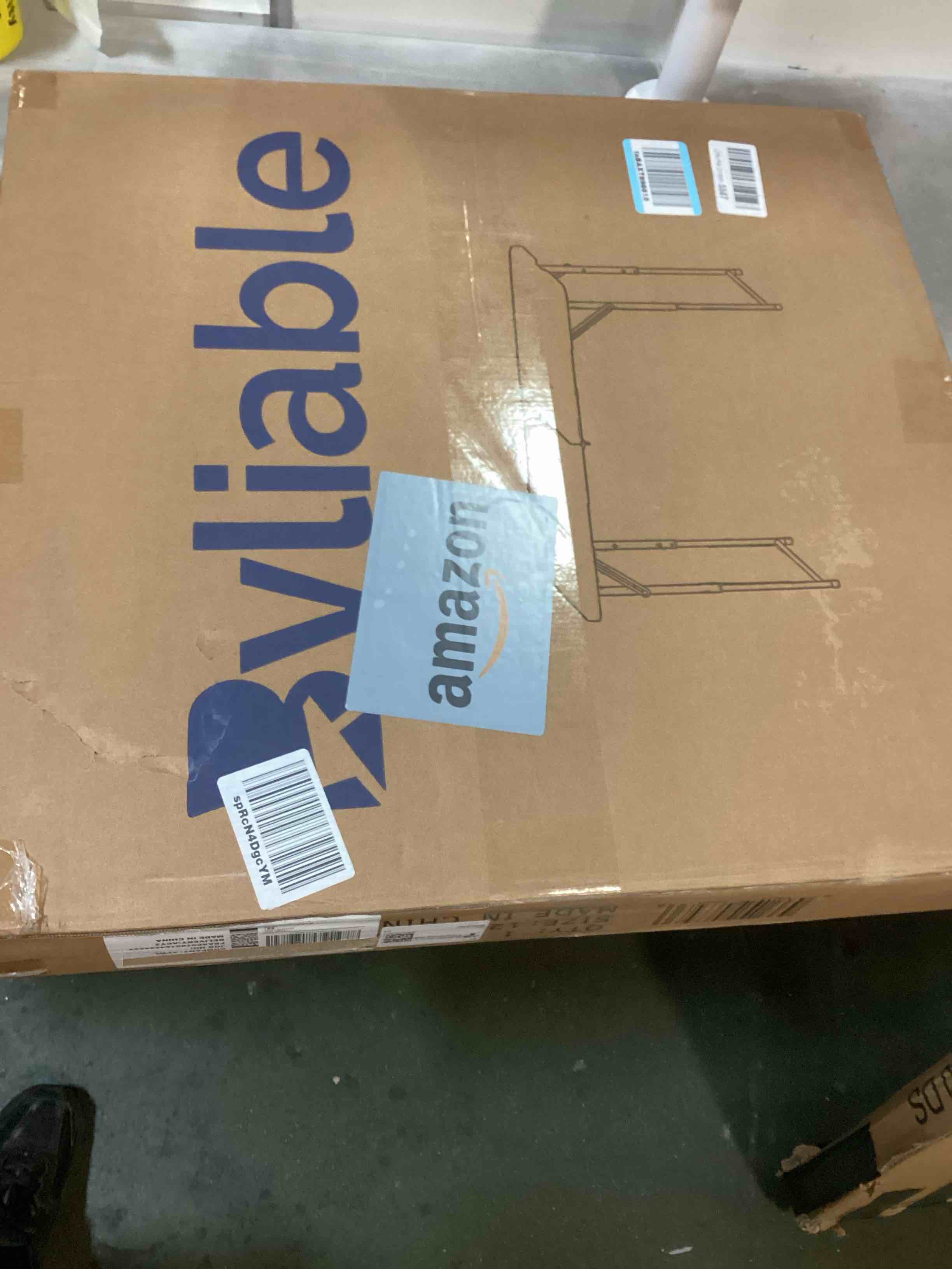 https://s3.amazonaws.com/lotting-images-prod/bidfta/PNK2181818_1746101933199.jpeg