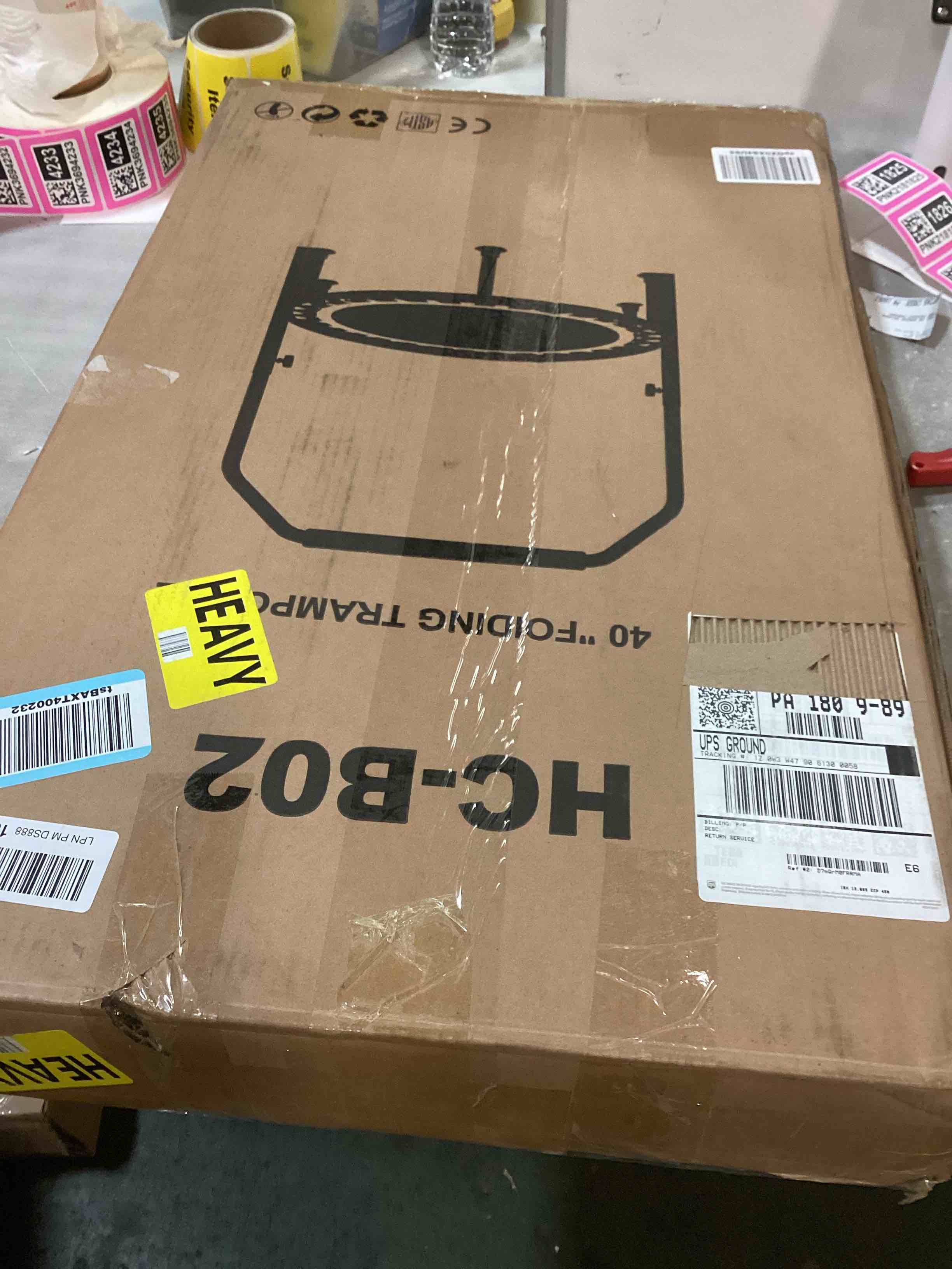 https://s3.amazonaws.com/lotting-images-prod/bidfta/PNK2181831_1746104350784.jpeg