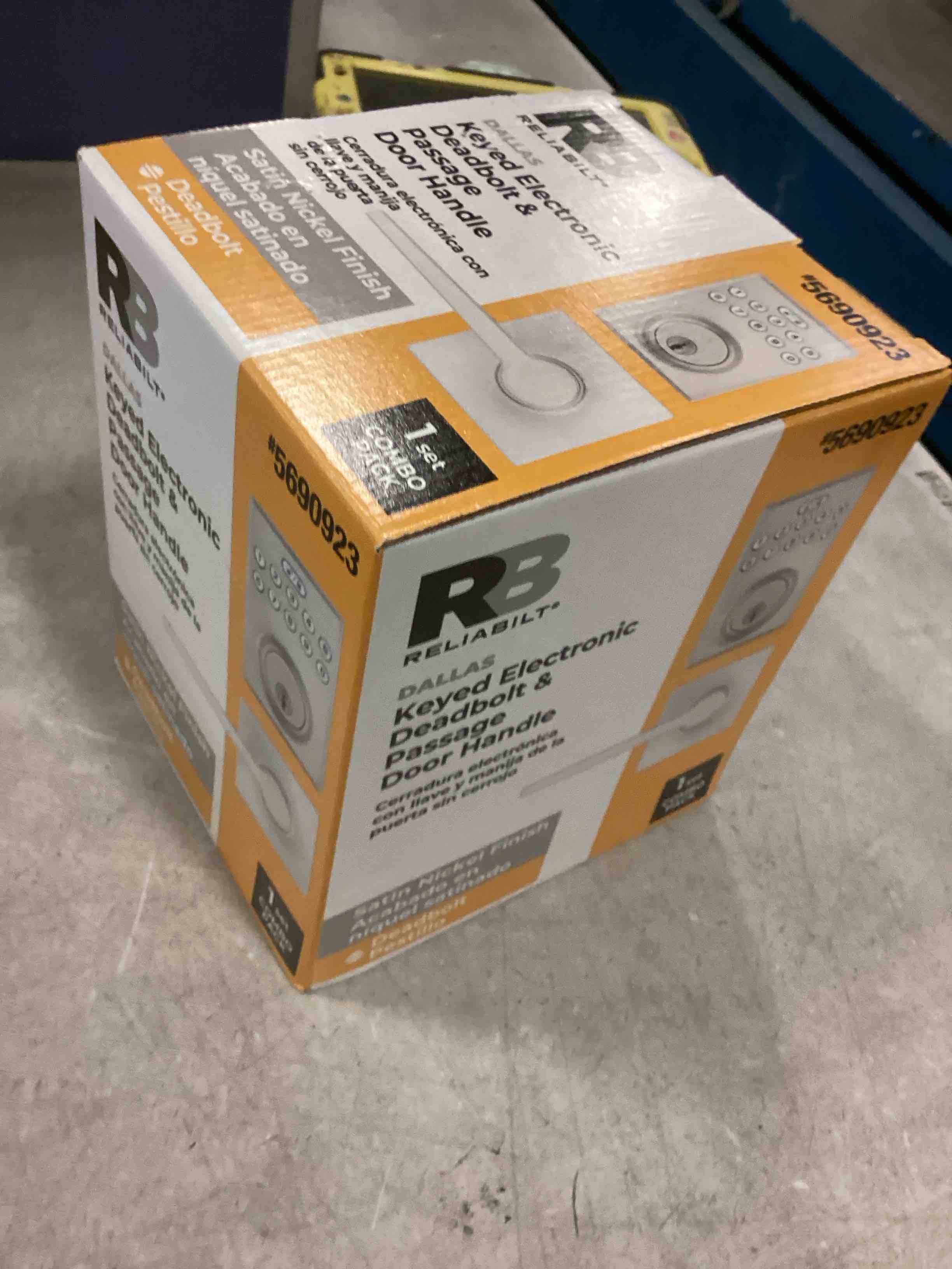 https://s3.amazonaws.com/lotting-images-prod/bidfta/PNK2182048_1743446897085.jpeg