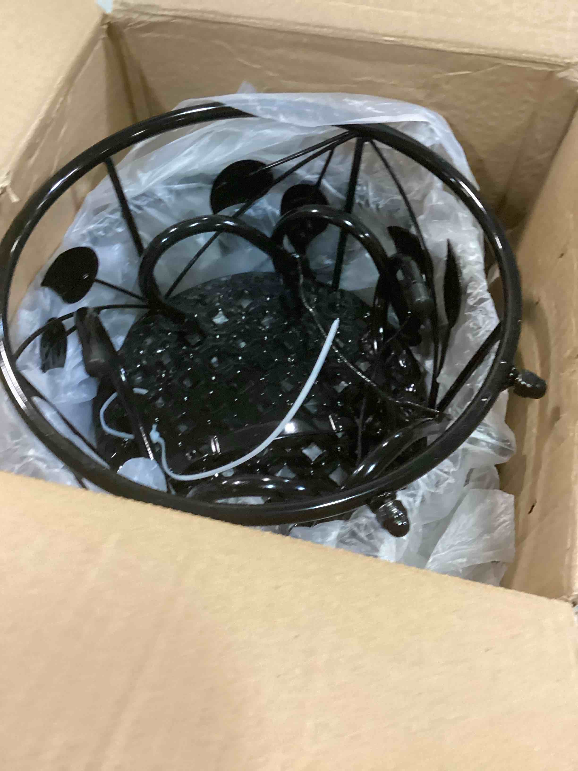 https://s3.amazonaws.com/lotting-images-prod/bidfta/PNK2182428_1743608201359.jpeg