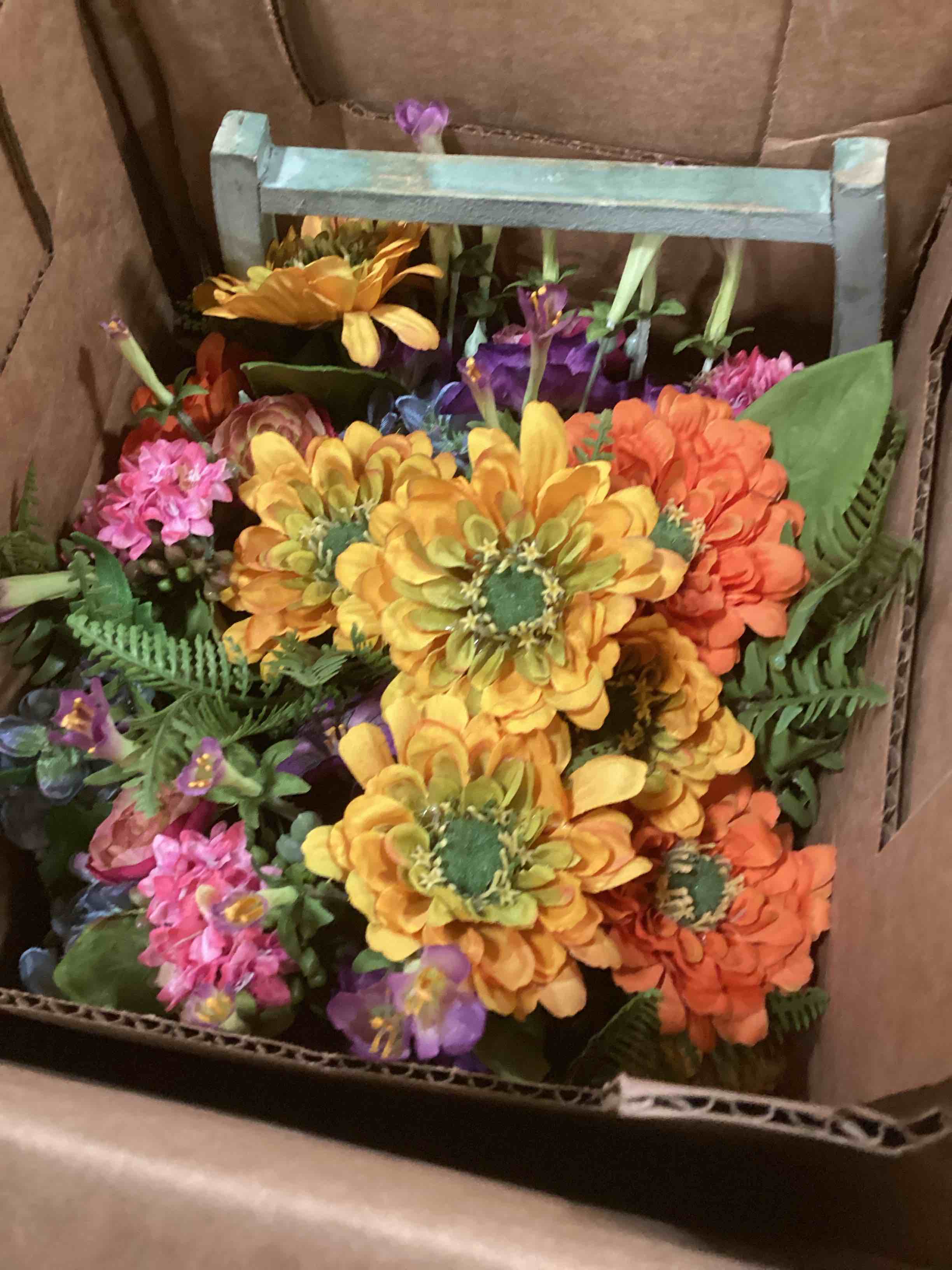 https://s3.amazonaws.com/lotting-images-prod/bidfta/PNK2182793_1743768165512.jpeg