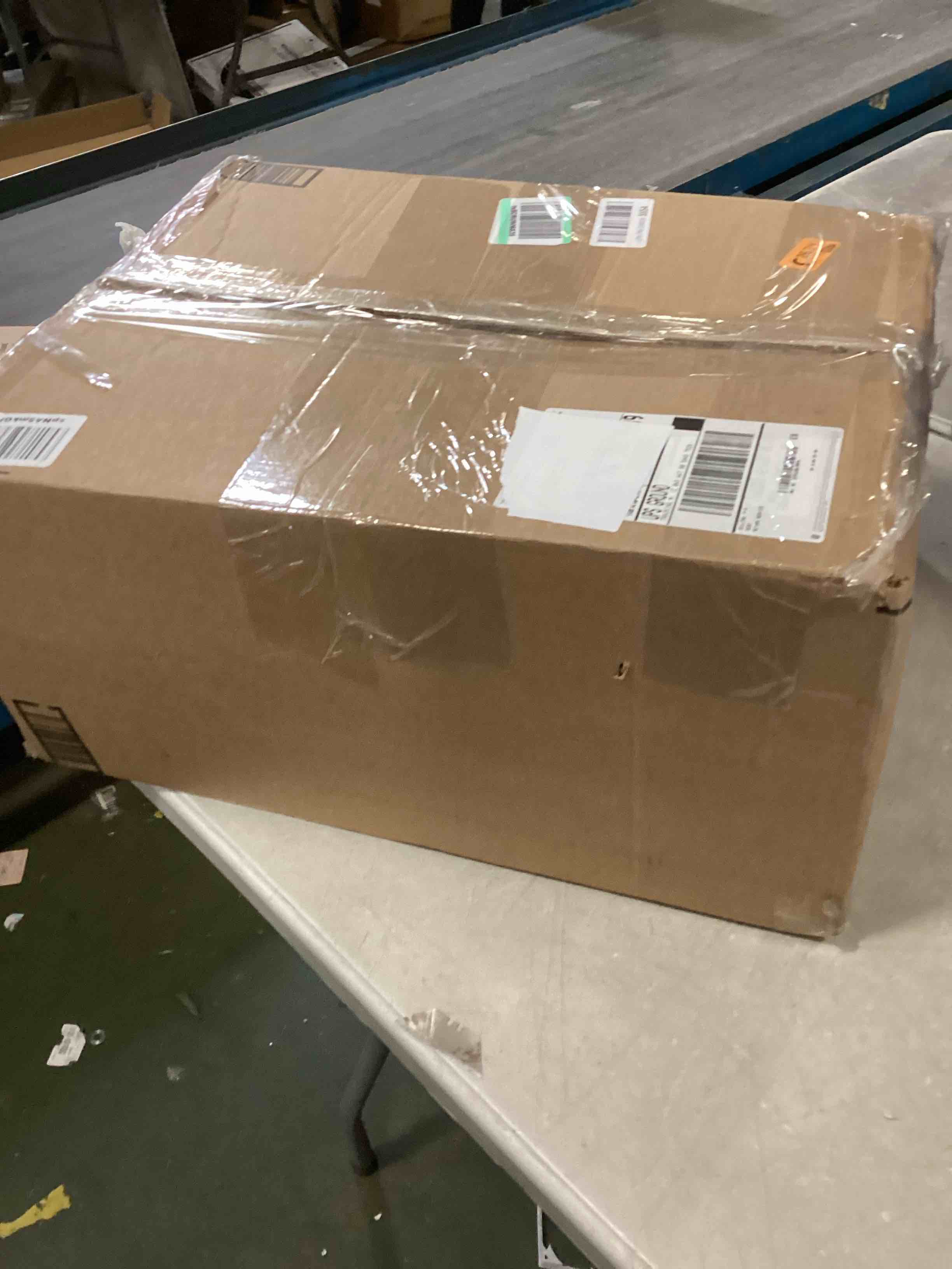 https://s3.amazonaws.com/lotting-images-prod/bidfta/PNK2183059_1744046619325.jpeg