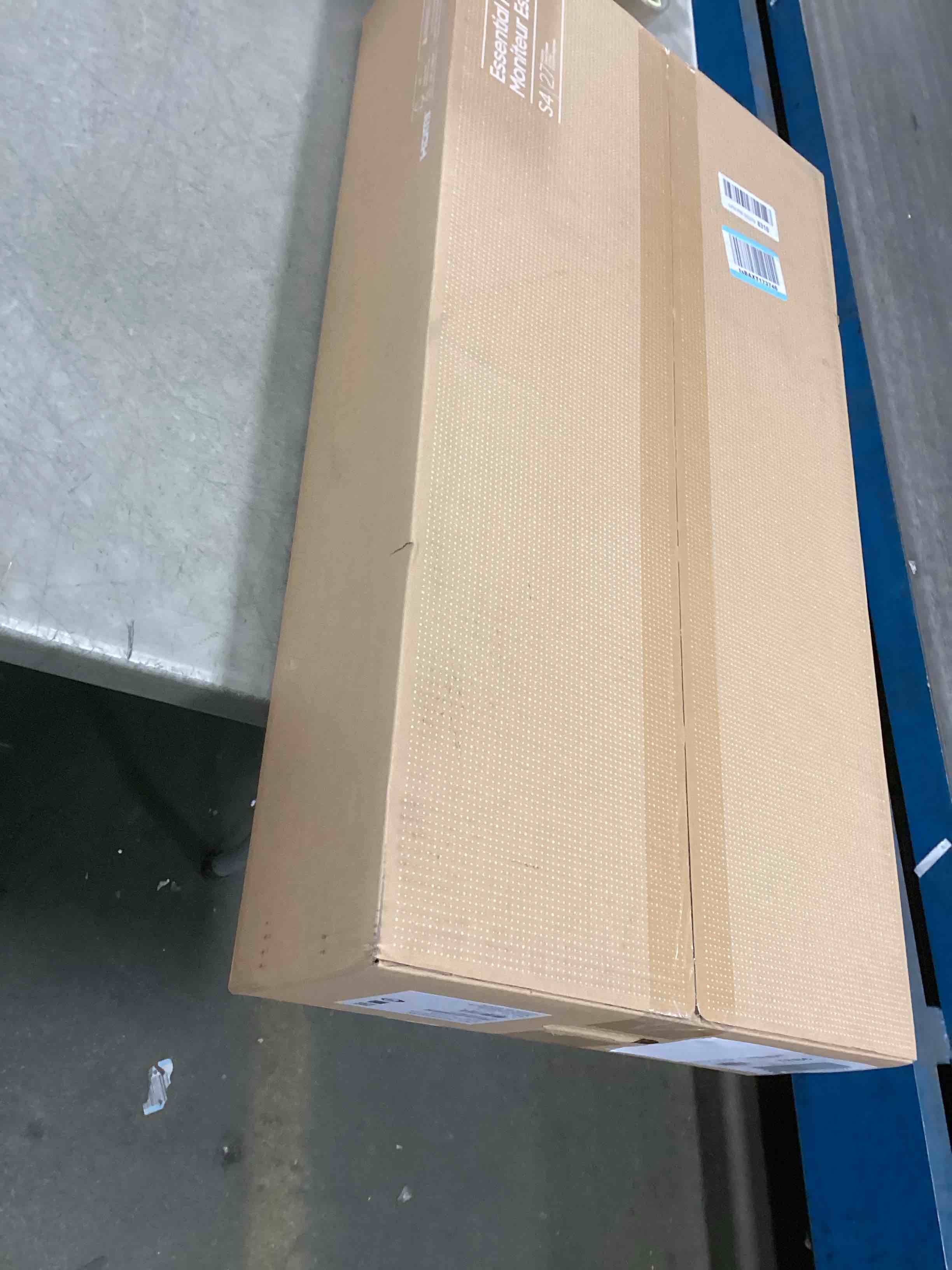 https://s3.amazonaws.com/lotting-images-prod/bidfta/PNK2183870_1744804778175.jpeg