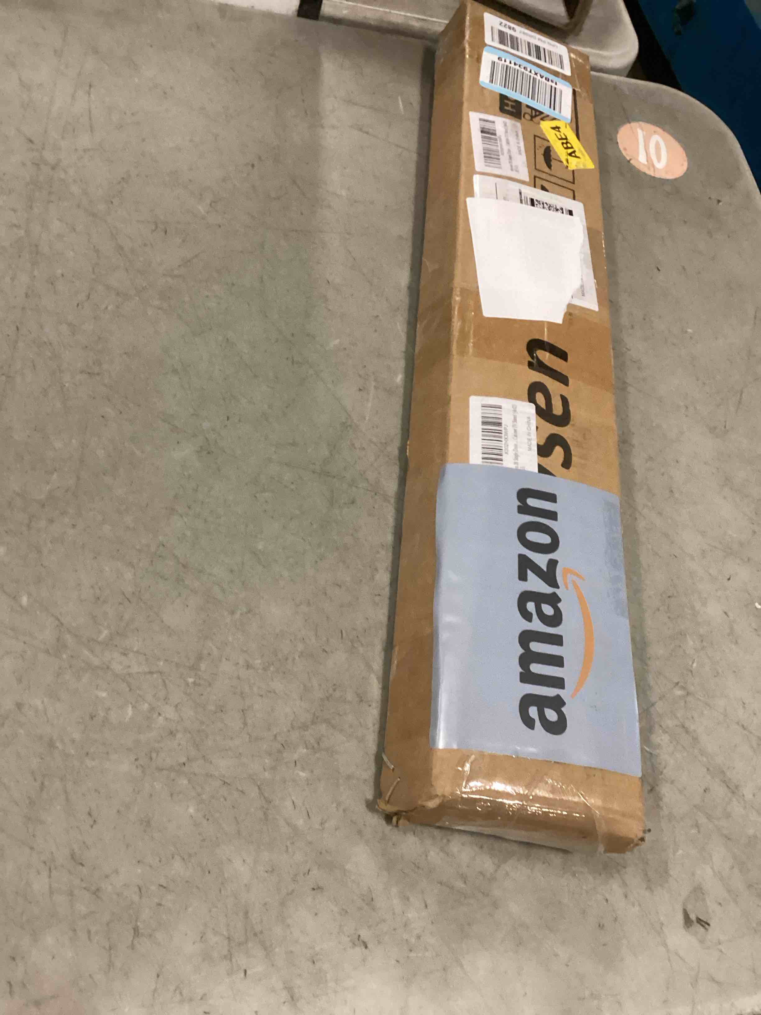 https://s3.amazonaws.com/lotting-images-prod/bidfta/PNK2184131_1744894218412.jpeg