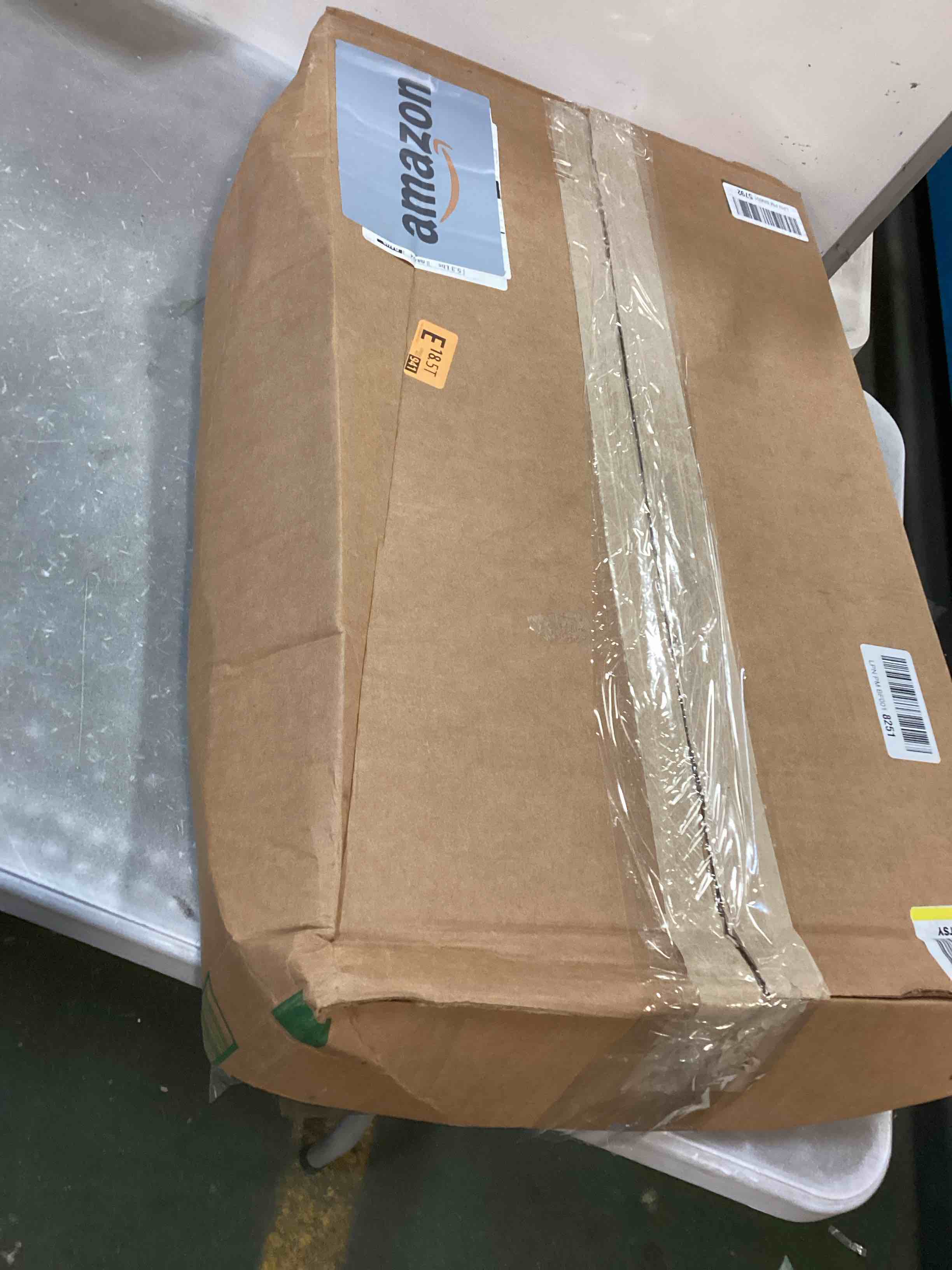 https://s3.amazonaws.com/lotting-images-prod/bidfta/PNK2184803_1745323984233.jpeg