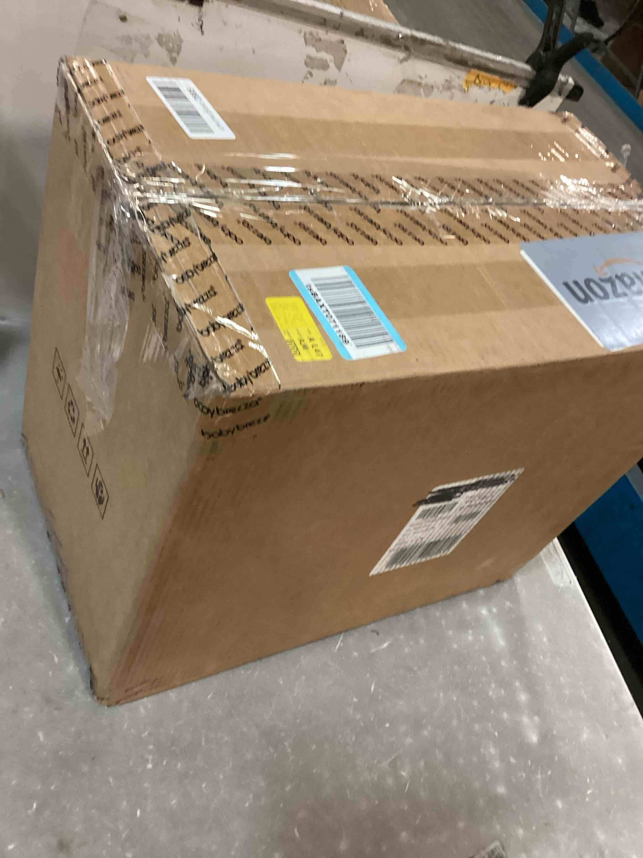 https://s3.amazonaws.com/lotting-images-prod/bidfta/PNK2184826_1745325737849.jpeg