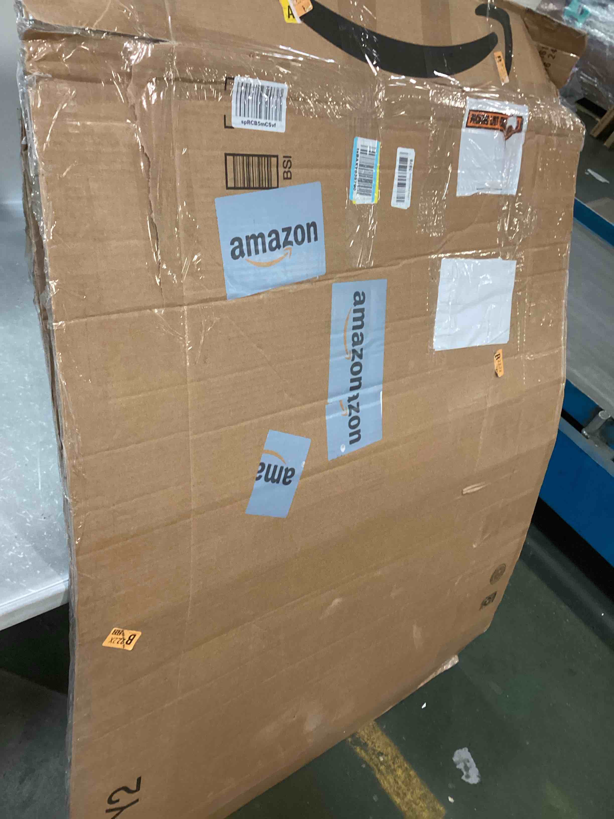 https://s3.amazonaws.com/lotting-images-prod/bidfta/PNK2184834_1745326673764.jpeg