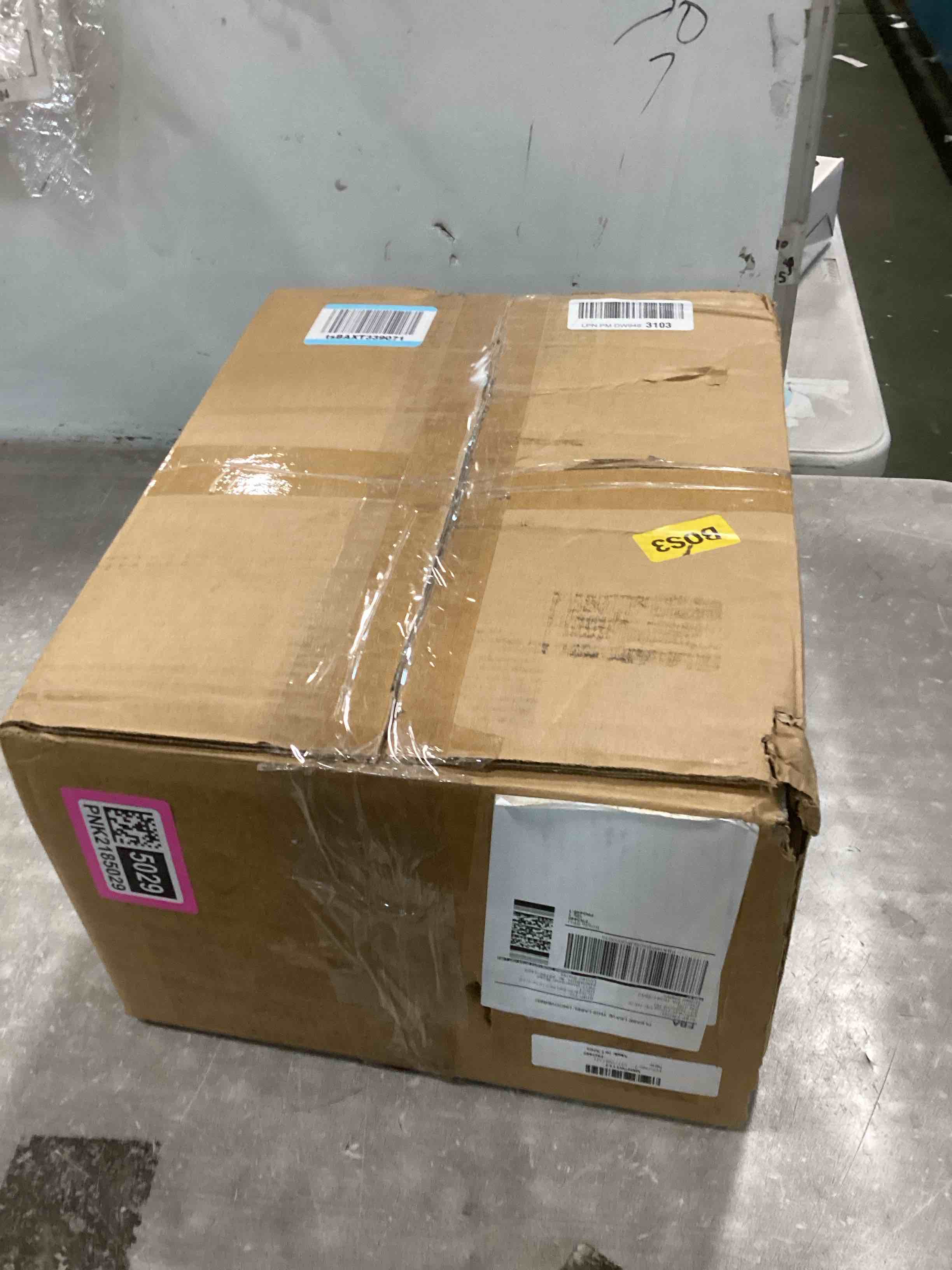 https://s3.amazonaws.com/lotting-images-prod/bidfta/PNK2185029_1743710490464.jpeg