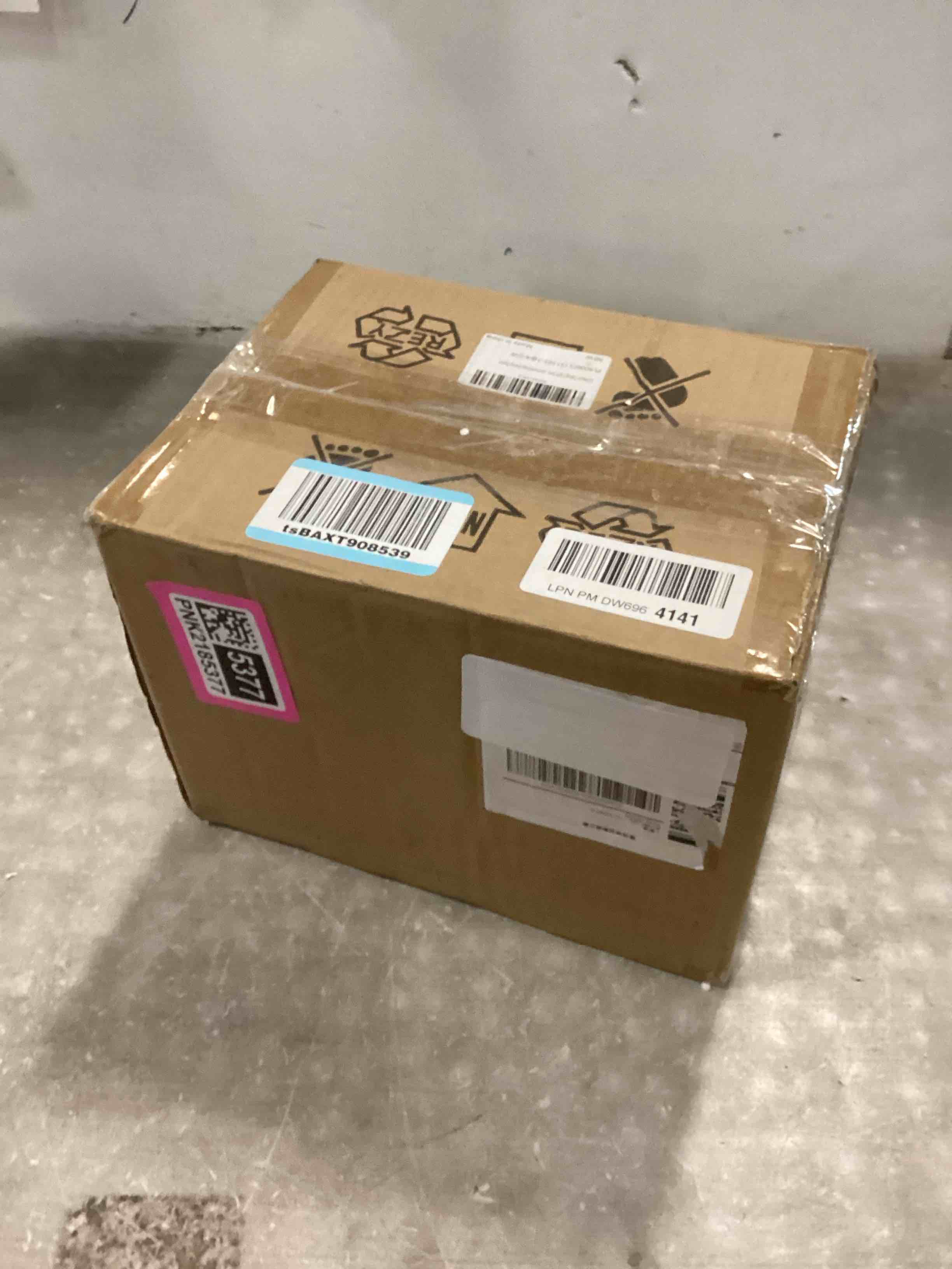 https://s3.amazonaws.com/lotting-images-prod/bidfta/PNK2185377_1745326414658.jpeg