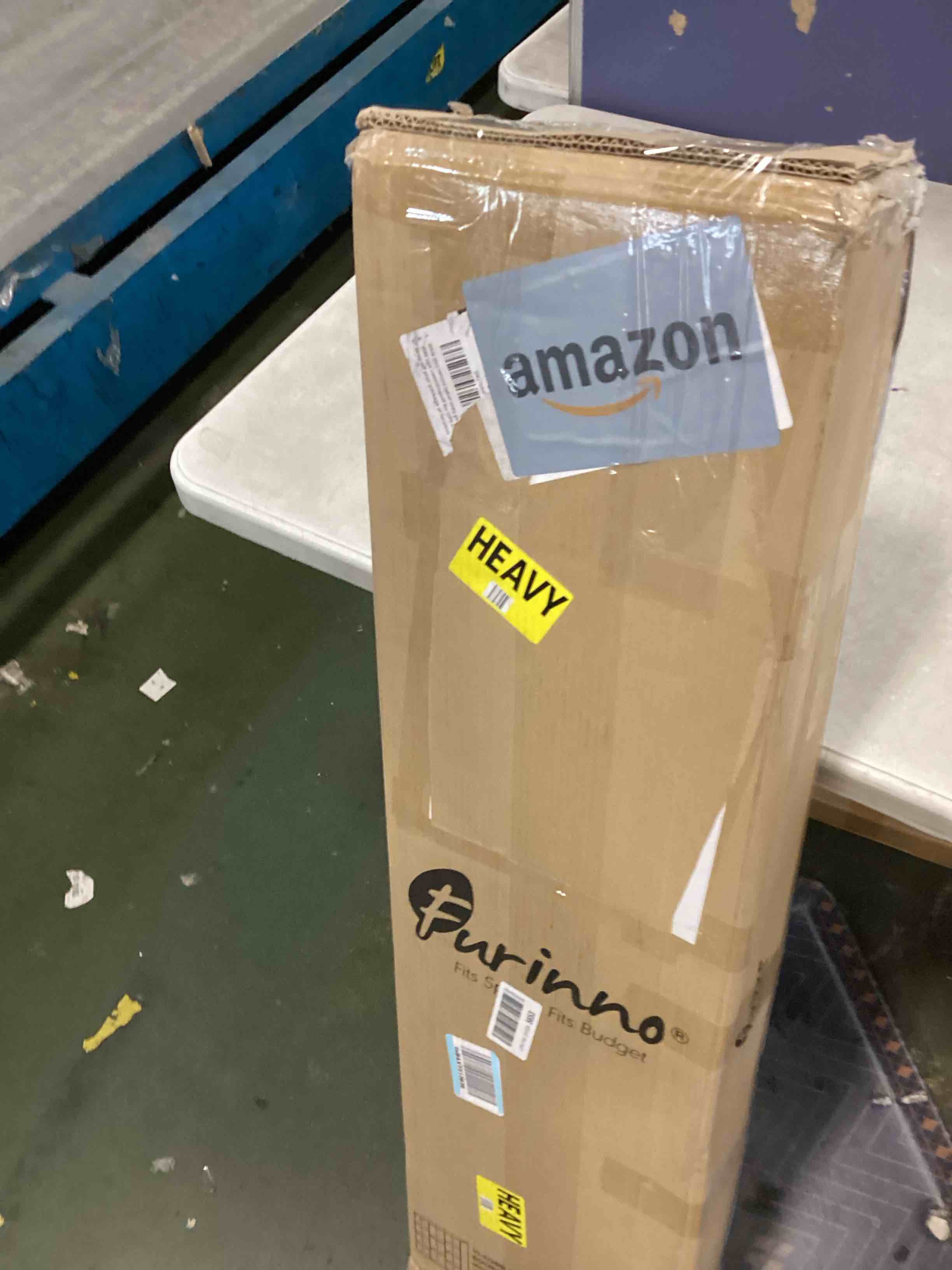 https://s3.amazonaws.com/lotting-images-prod/bidfta/PNK2186393_1746019501711.jpeg