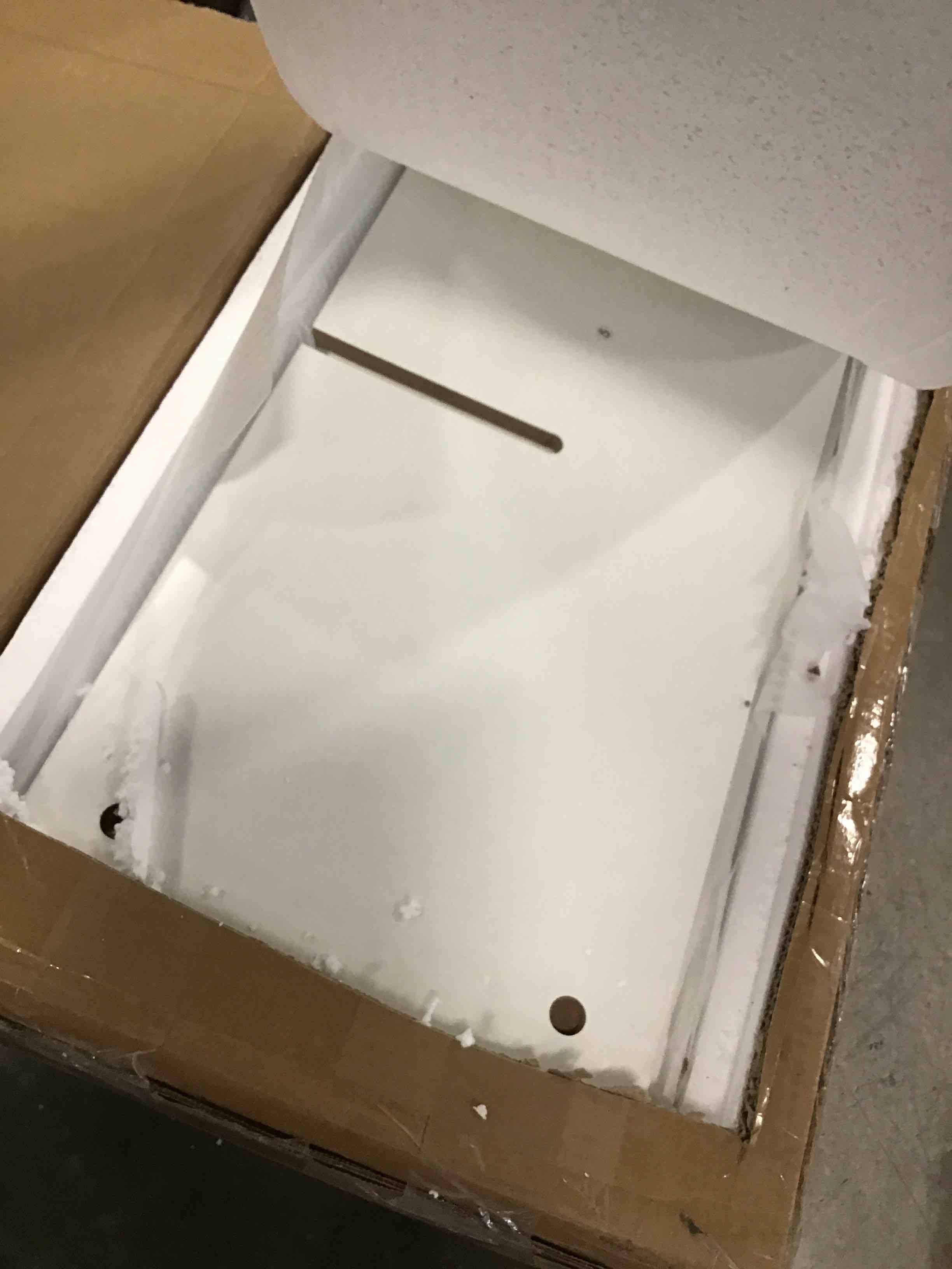 https://s3.amazonaws.com/lotting-images-prod/bidfta/PNK2186591_1746539533047.jpeg