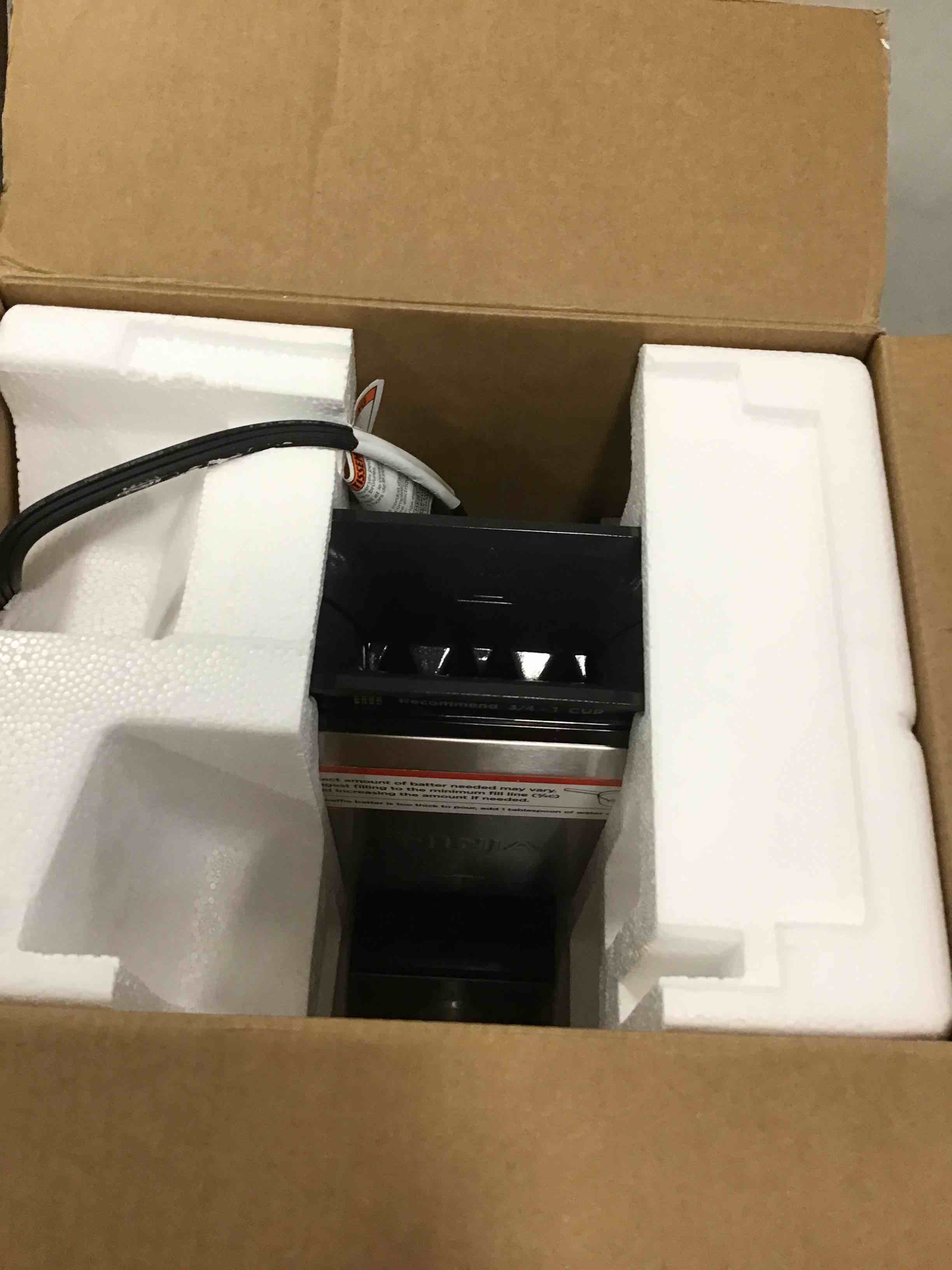 https://s3.amazonaws.com/lotting-images-prod/bidfta/PNK2186611_1746543097166.jpeg