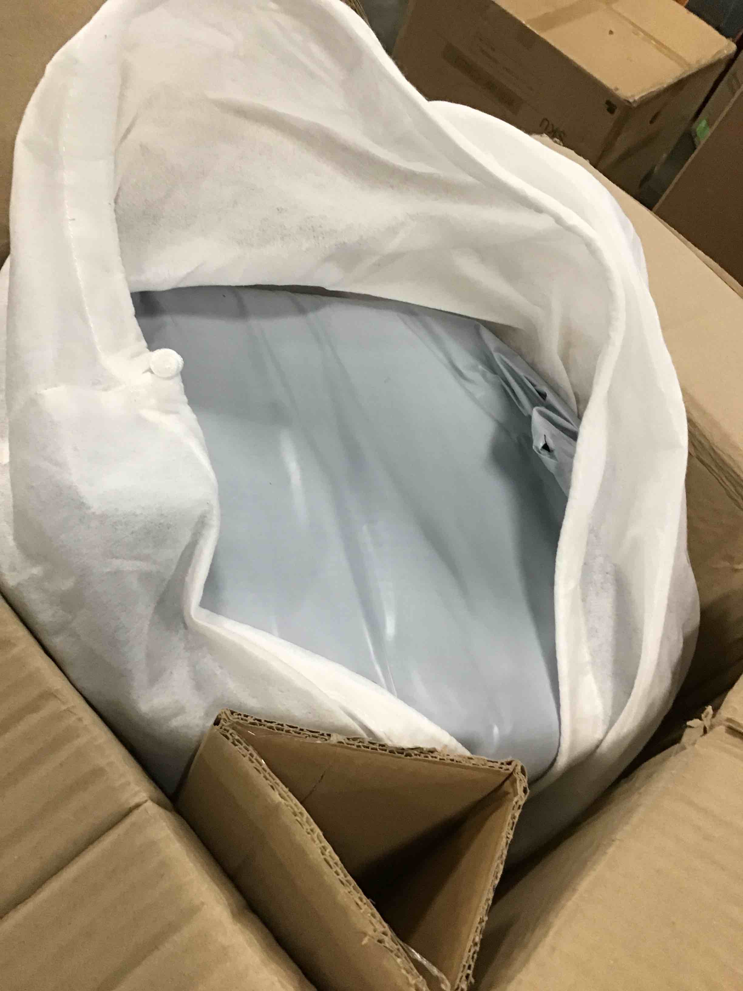 https://s3.amazonaws.com/lotting-images-prod/bidfta/PNK2186626_1746545328666.jpeg