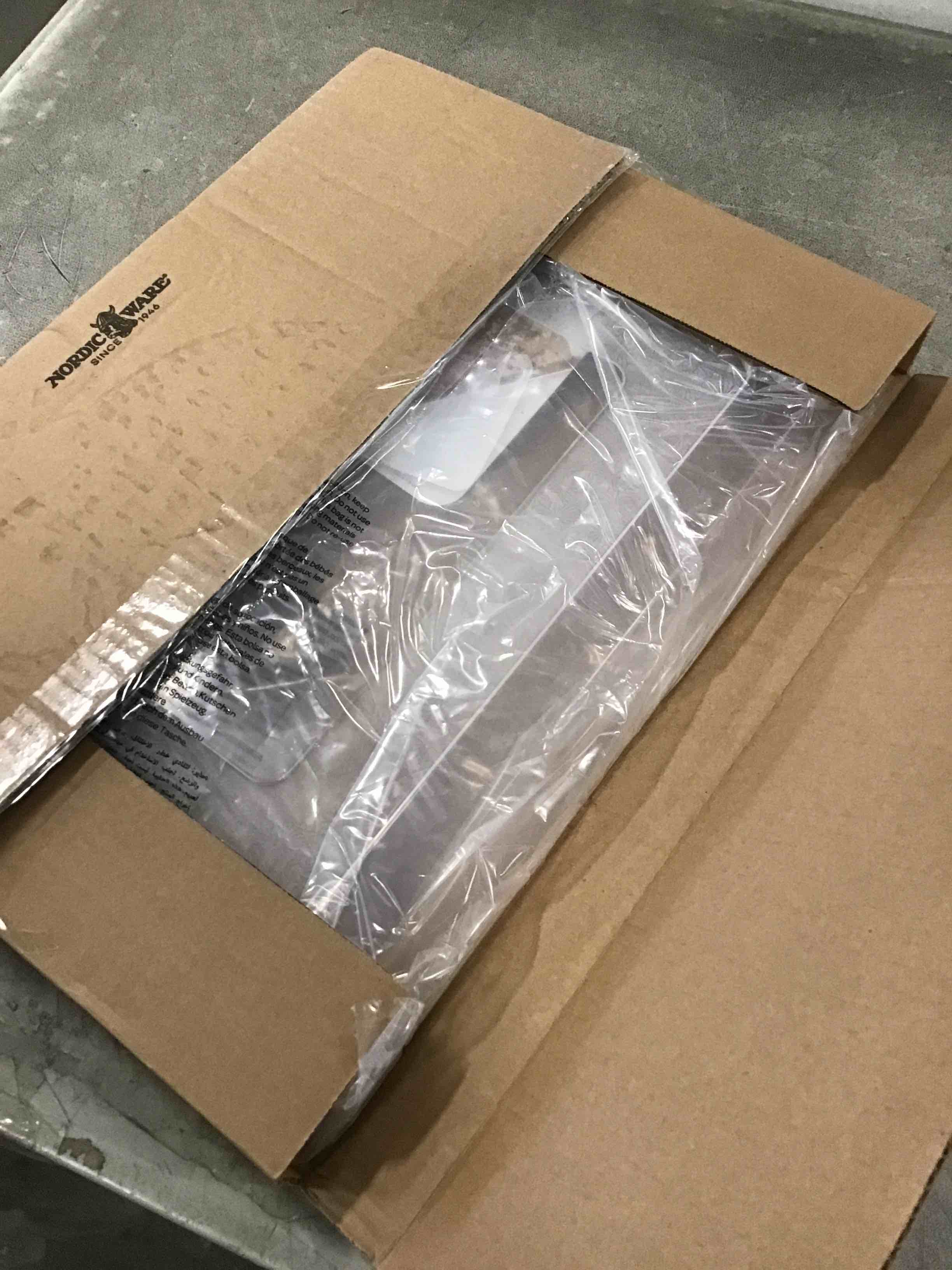 https://s3.amazonaws.com/lotting-images-prod/bidfta/PNK2186627_1746545409047.jpeg