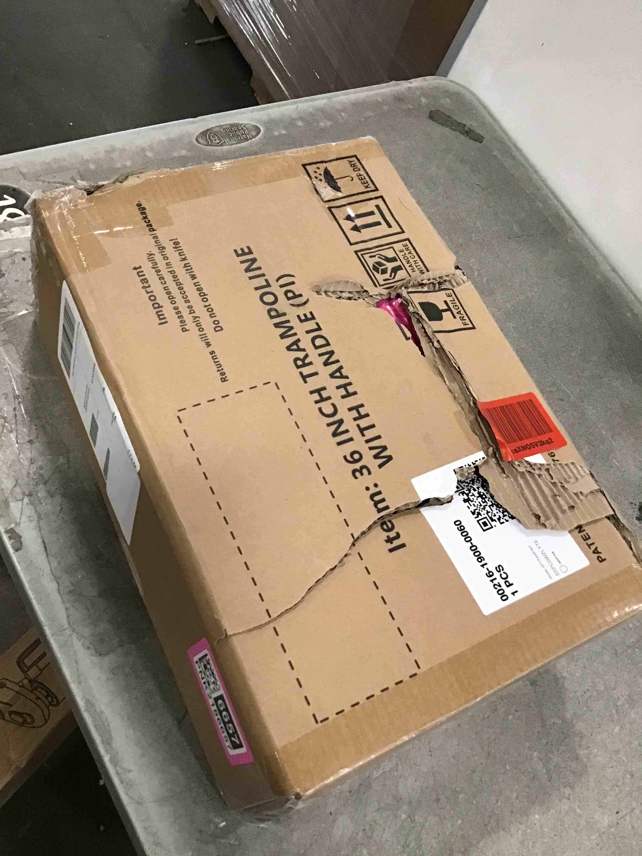 https://s3.amazonaws.com/lotting-images-prod/bidfta/PNK2186657_1746549204930.jpeg