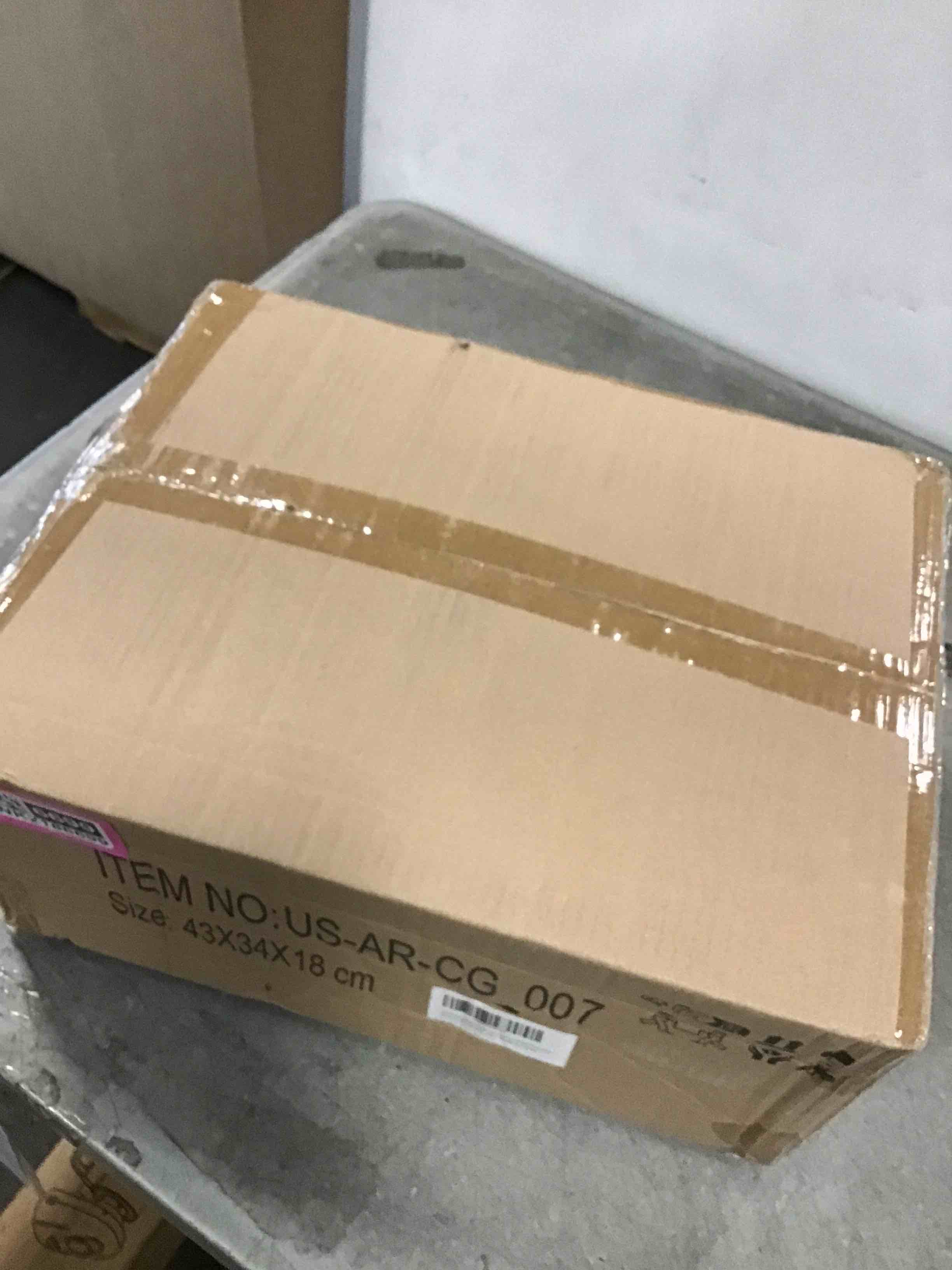https://s3.amazonaws.com/lotting-images-prod/bidfta/PNK2186699_1746556797775.jpeg